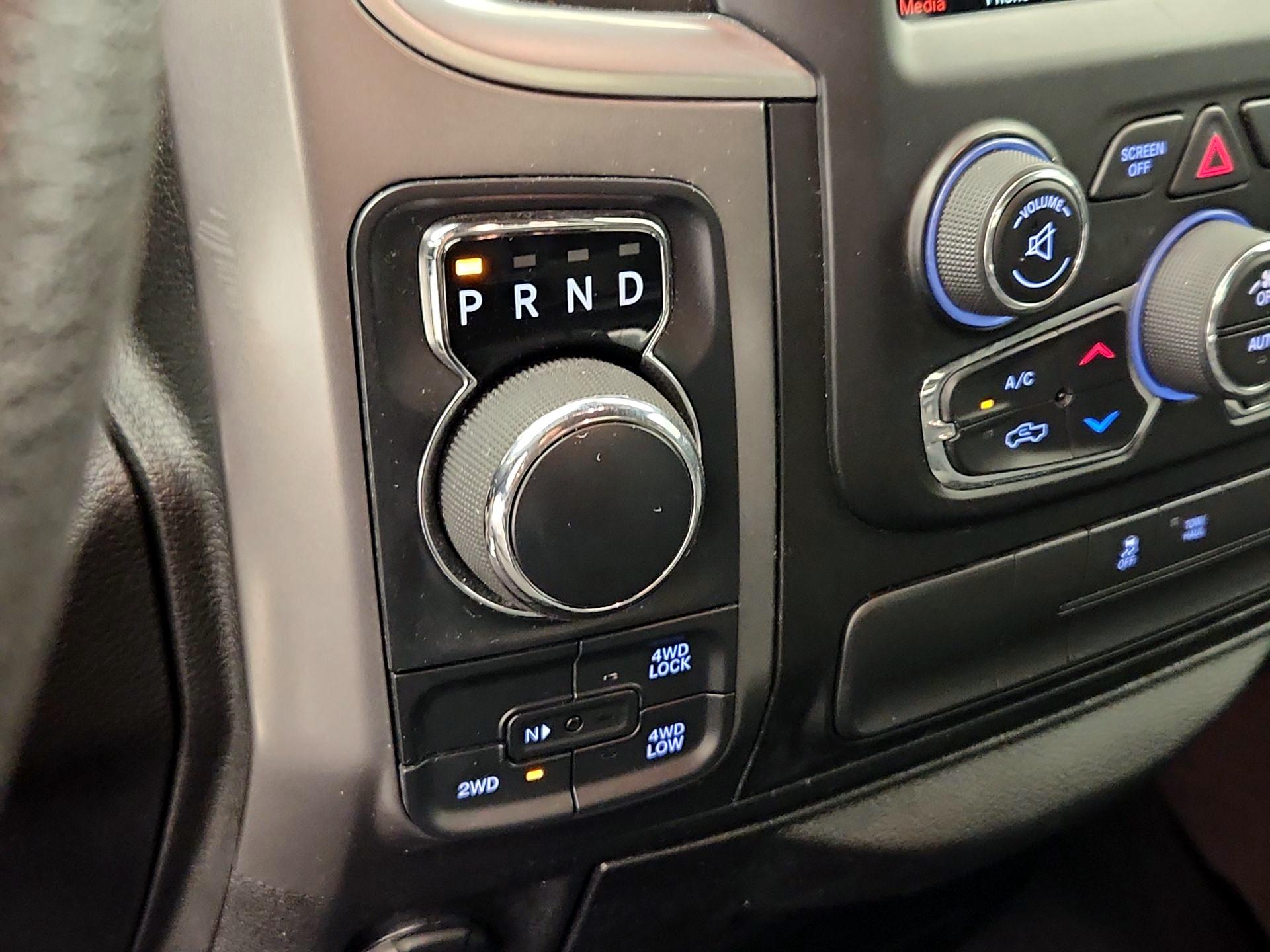 Thumbnail: 2021 RAM 1500 Classic - 17