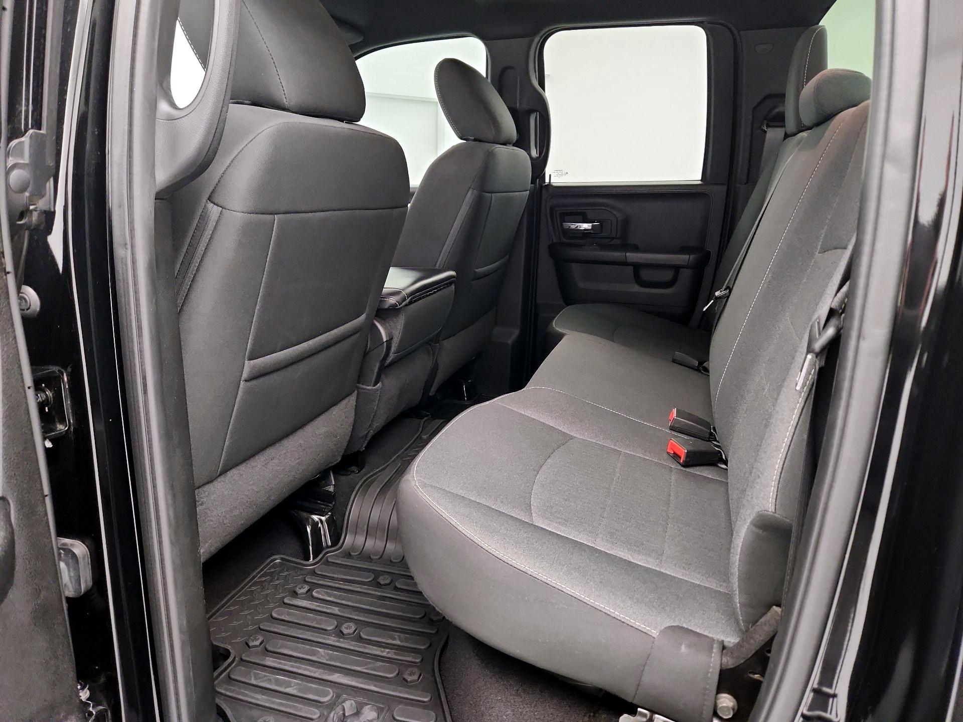 Thumbnail: 2021 RAM 1500 Classic - 19