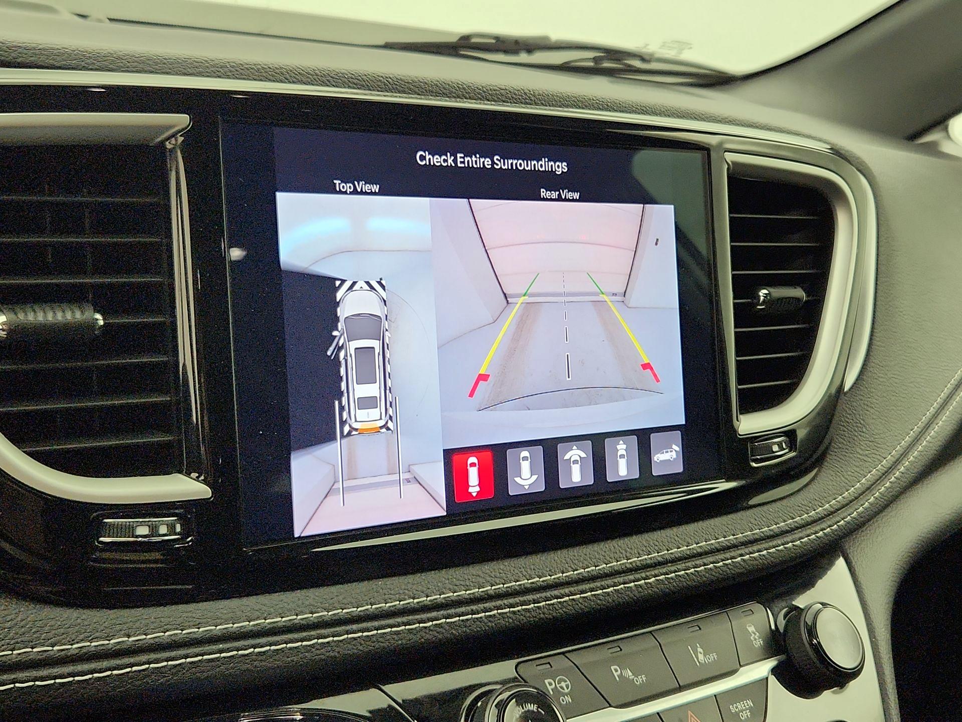 Thumbnail: 2023 Chrysler Pacifica - 15