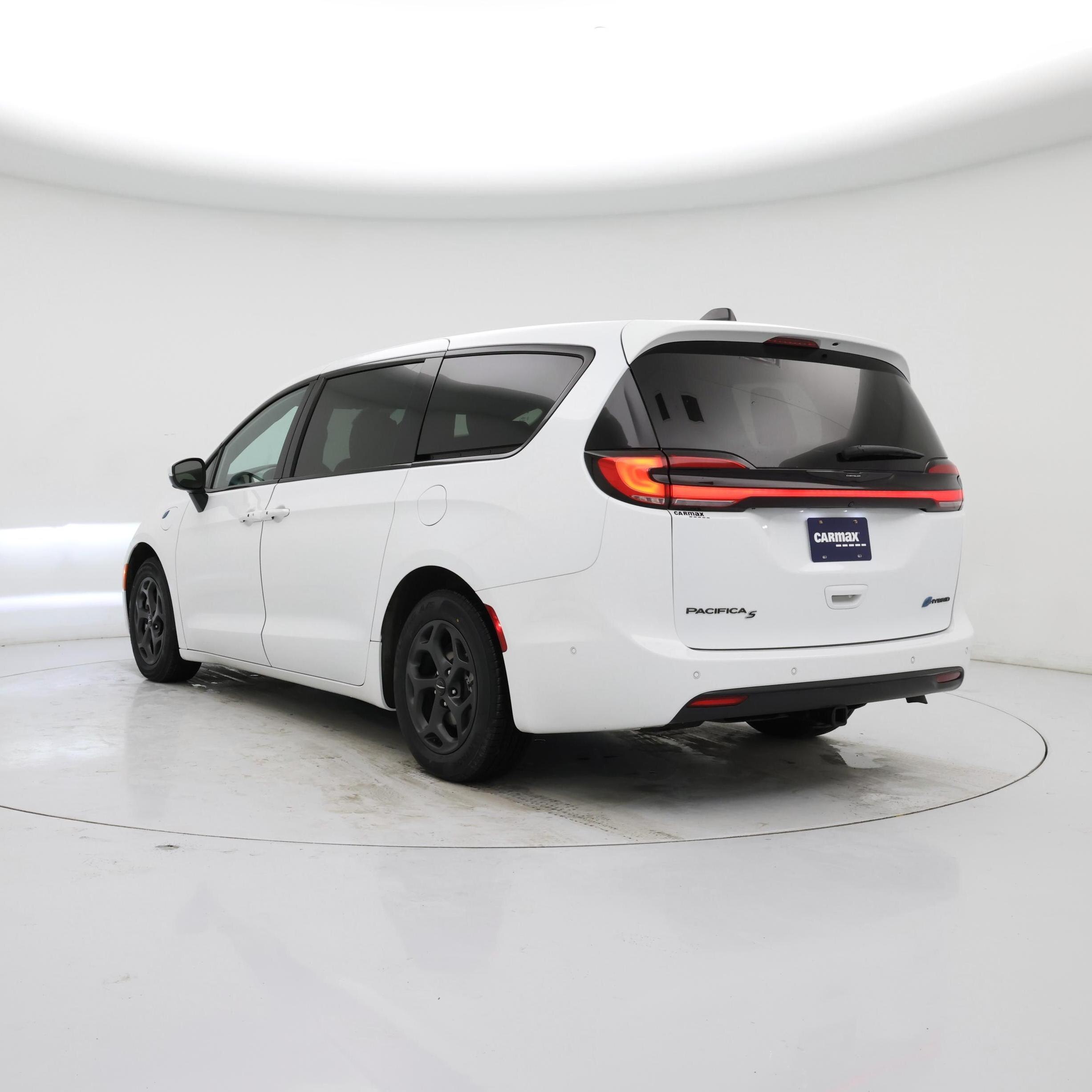 Thumbnail: 2023 Chrysler Pacifica - 2