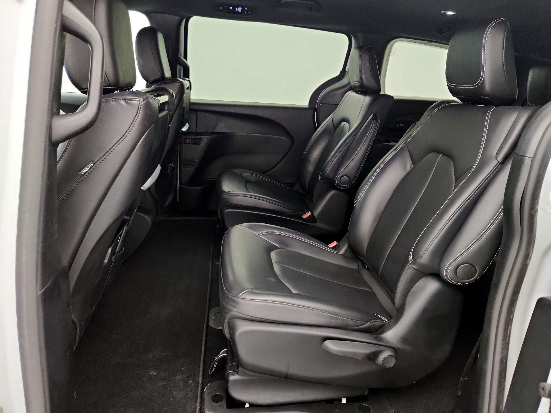 Thumbnail: 2023 Chrysler Pacifica - 20