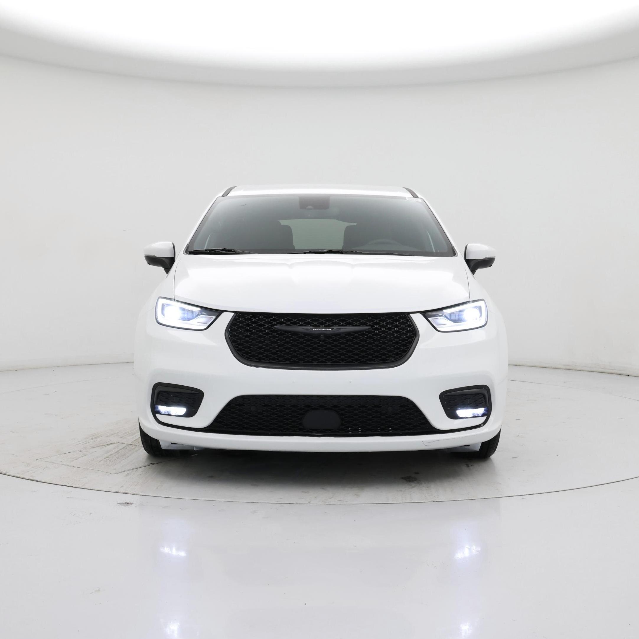 Thumbnail: 2023 Chrysler Pacifica - 5