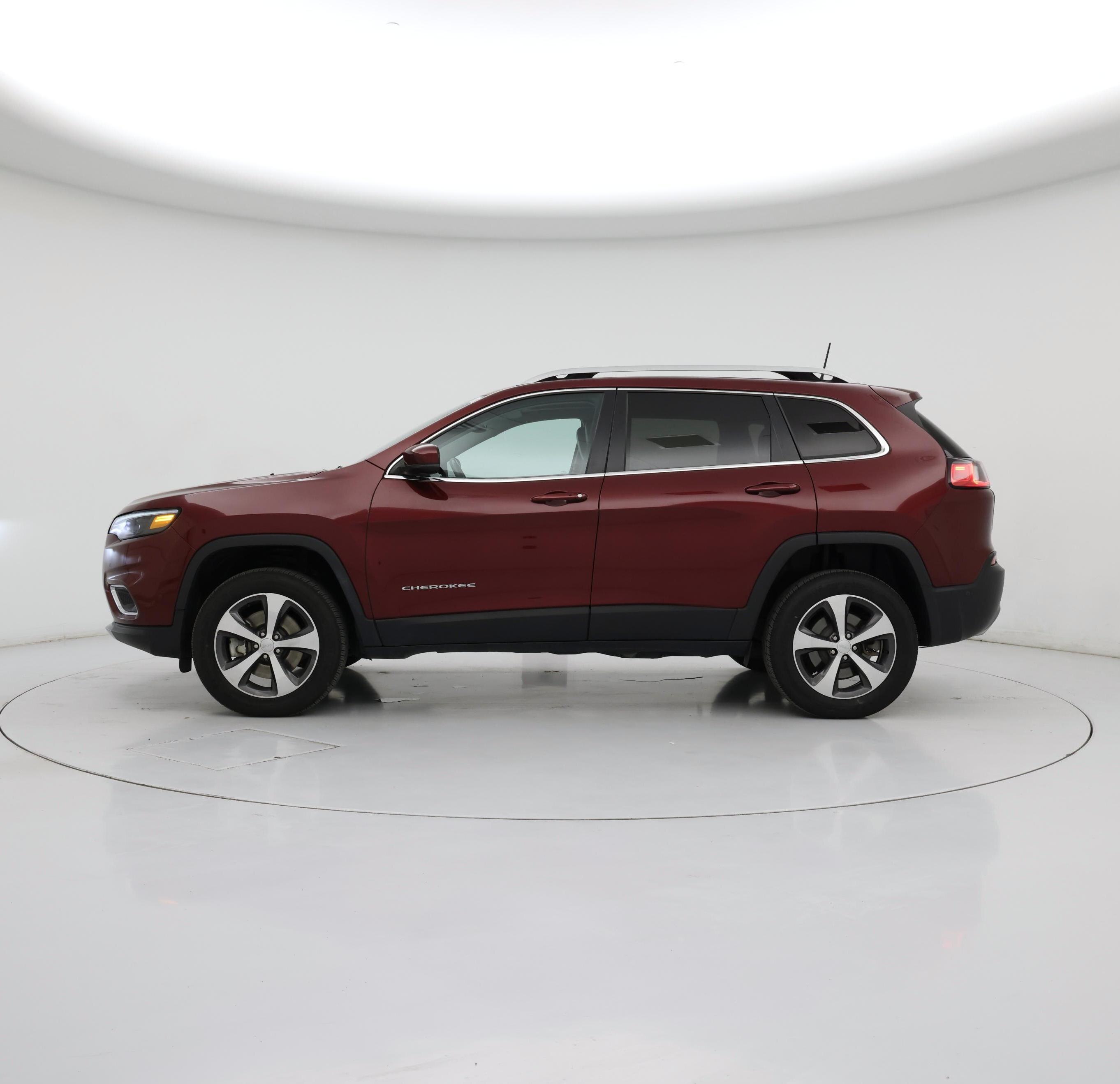 Thumbnail: 2019 Jeep Cherokee - 3