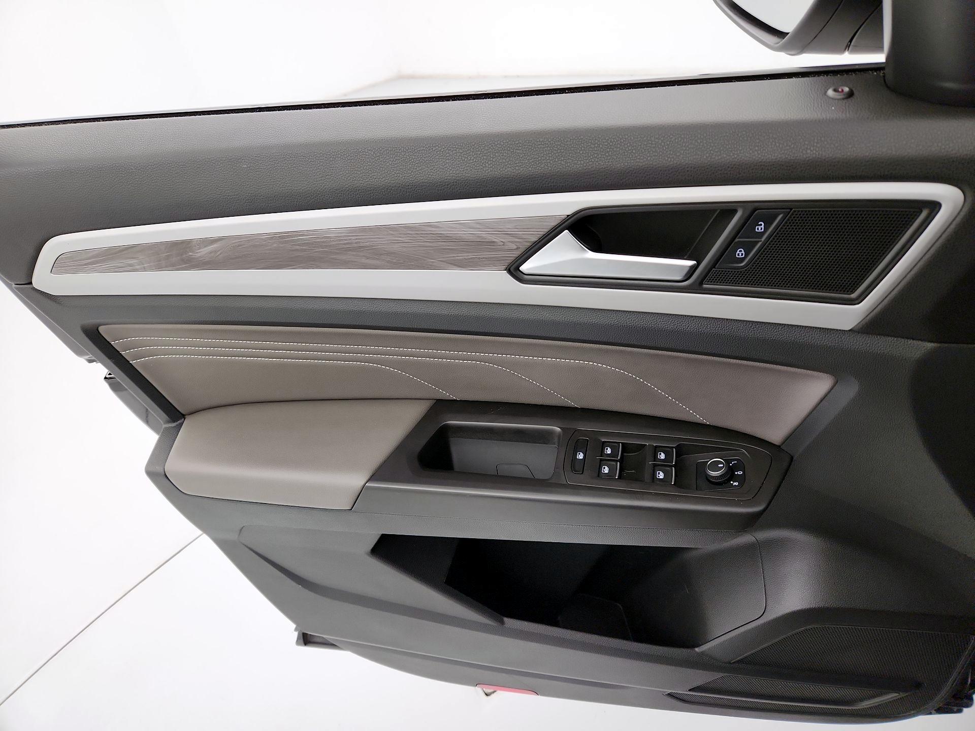 Thumbnail: 2022 Volkswagen Atlas - 12