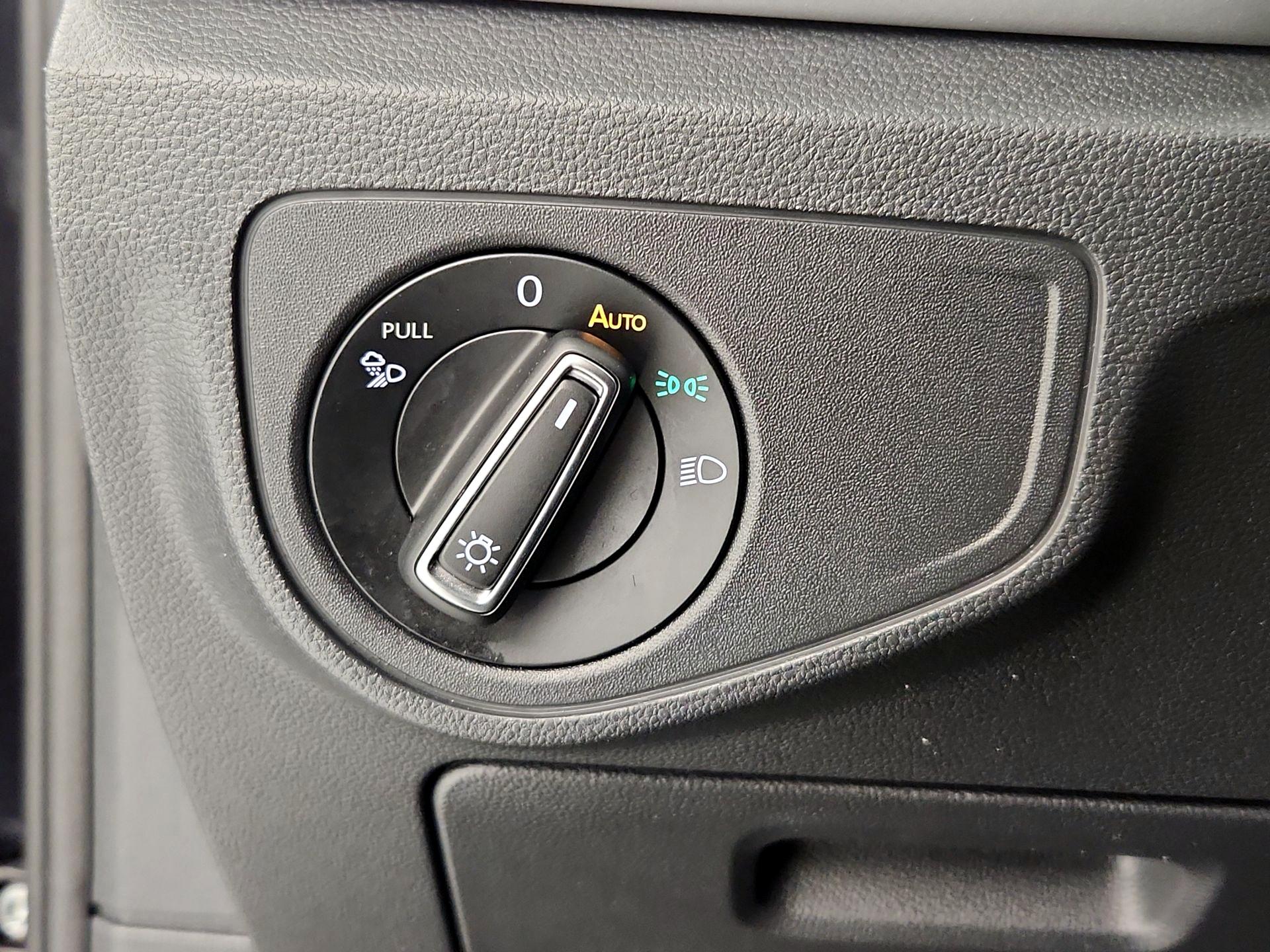 Thumbnail: 2022 Volkswagen Atlas - 13