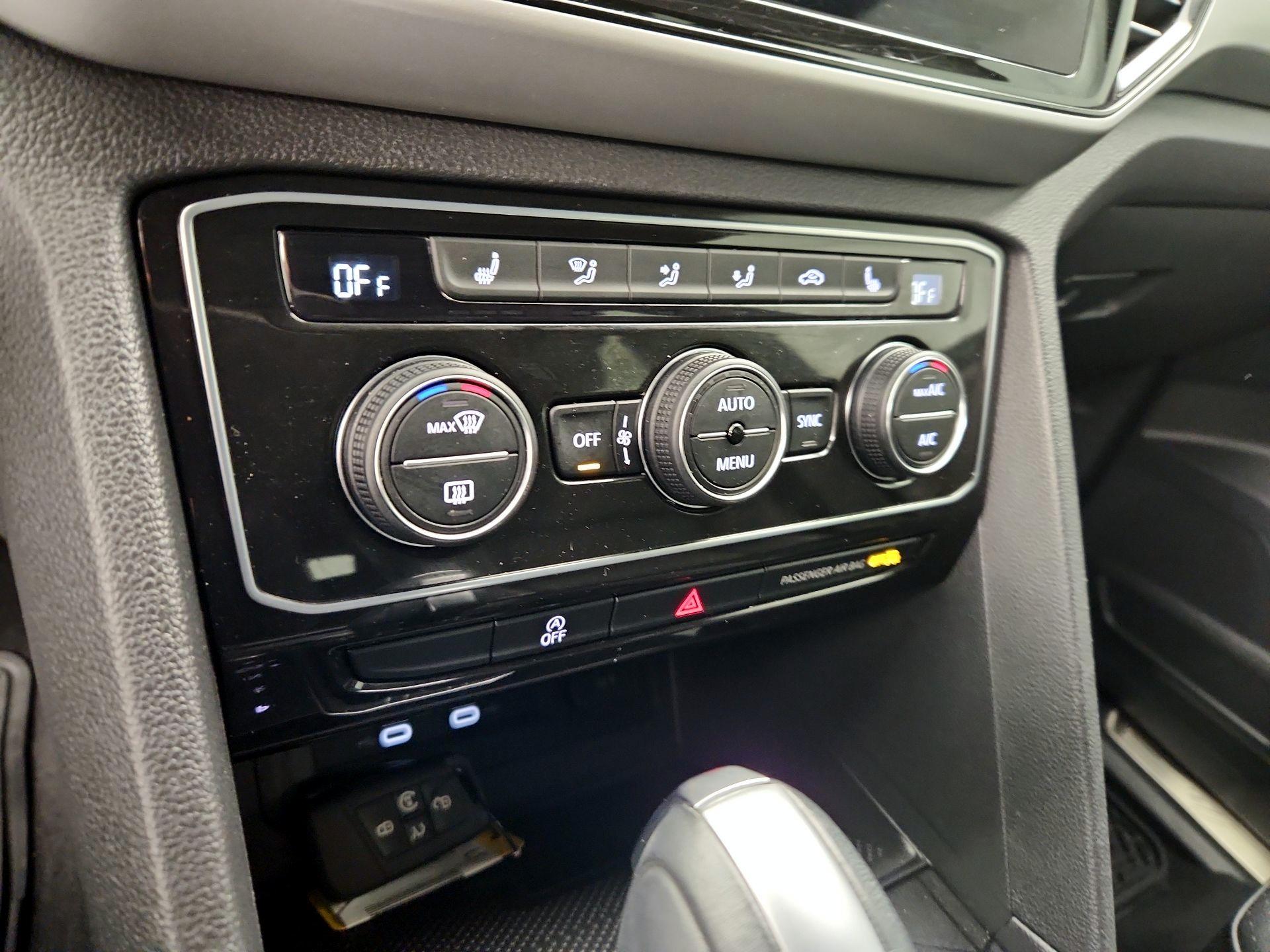 Thumbnail: 2022 Volkswagen Atlas - 16