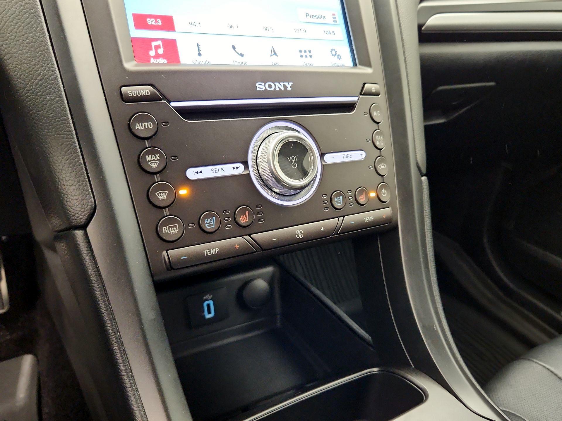 Thumbnail: 2017 Ford Fusion - 17