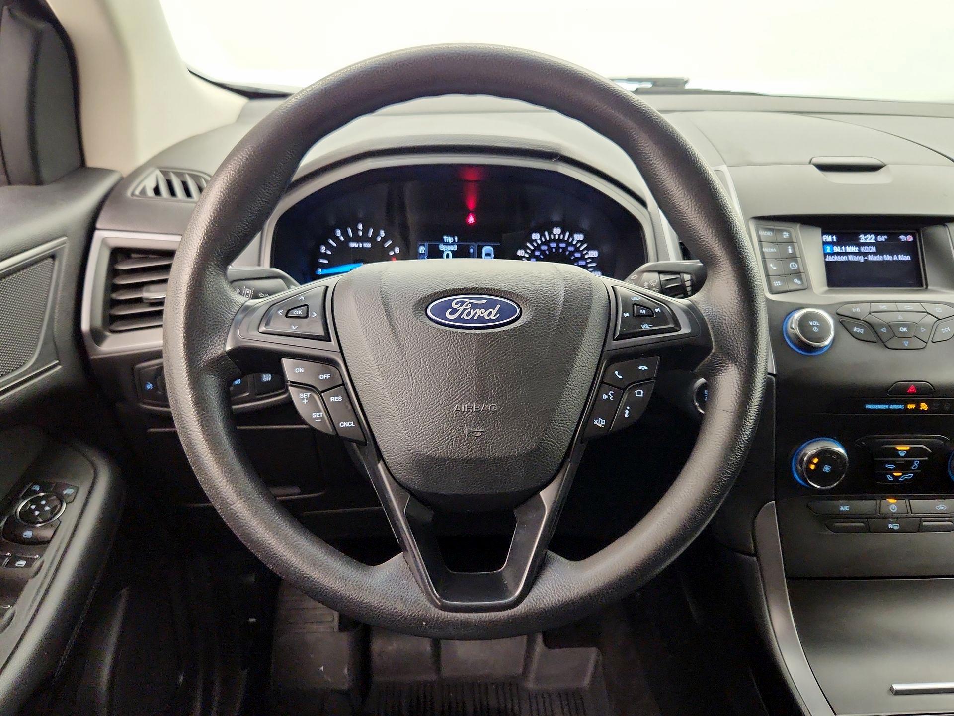 Thumbnail: 2019 Ford Edge - 10
