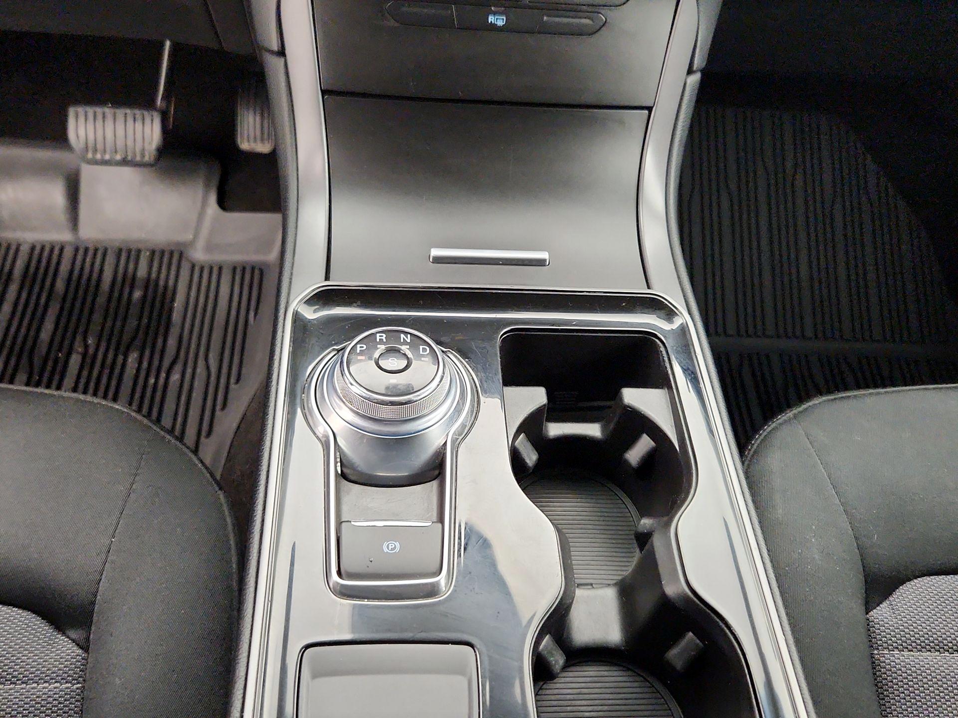 Thumbnail: 2019 Ford Edge - 17