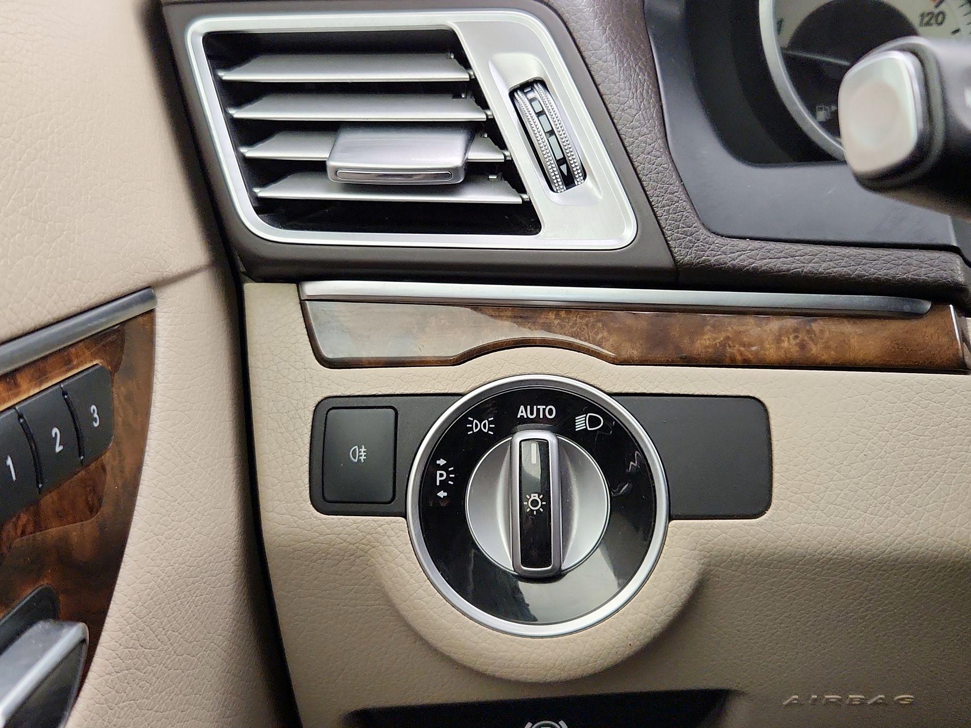 Thumbnail: 2016 Mercedes-Benz E-Class - 13