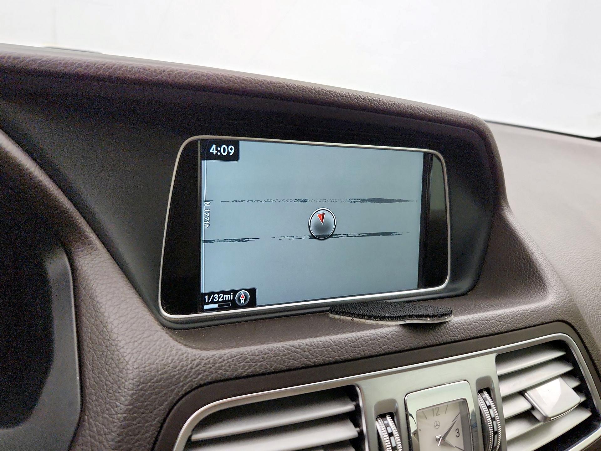 Thumbnail: 2016 Mercedes-Benz E-Class - 14