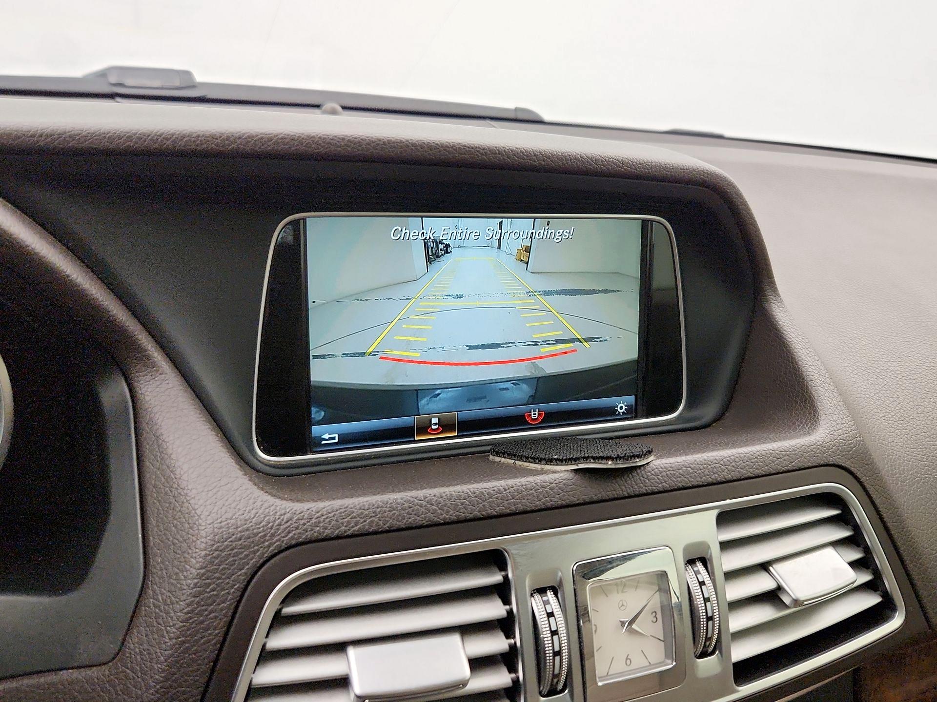 Thumbnail: 2016 Mercedes-Benz E-Class - 15