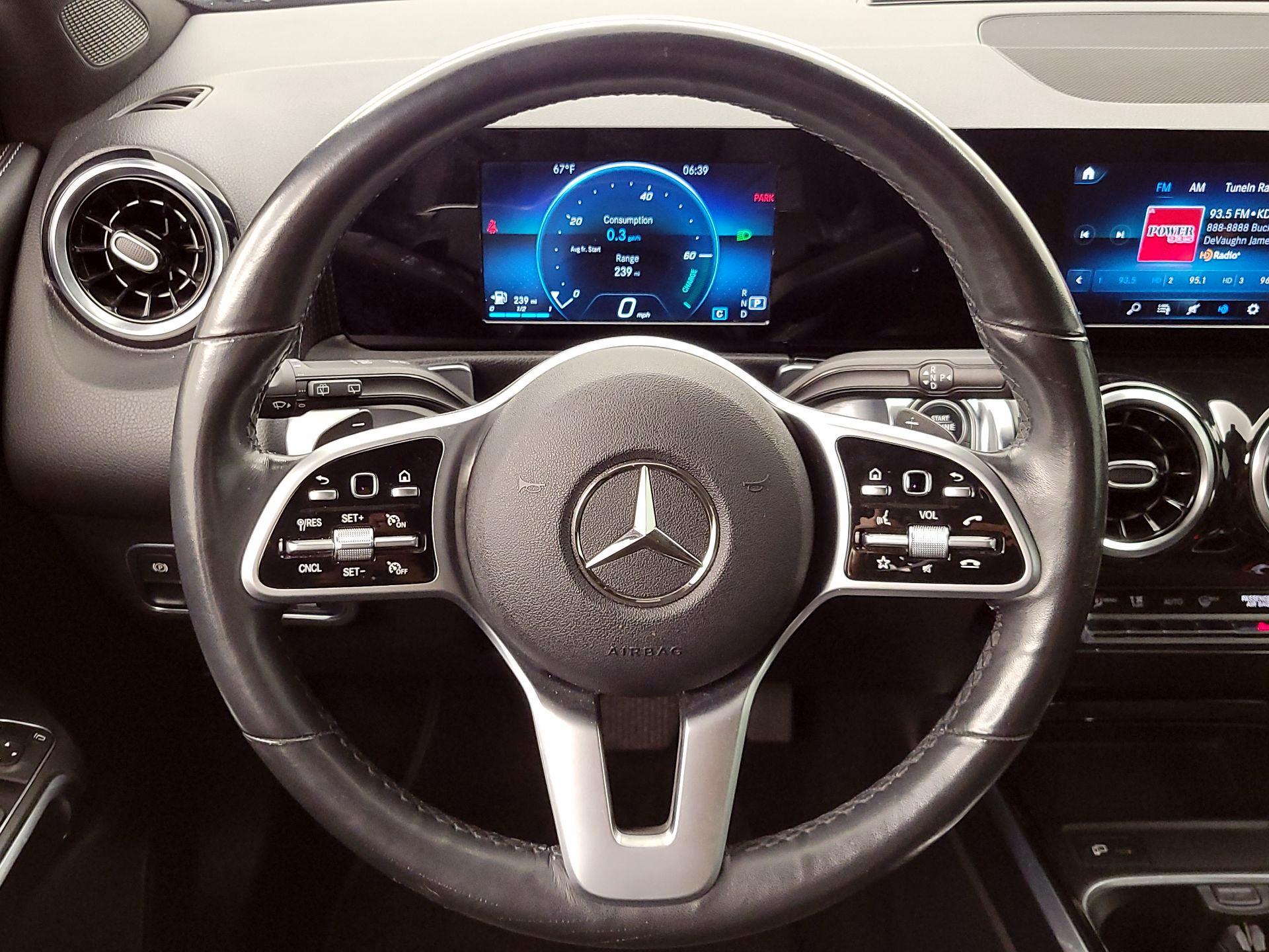 Thumbnail: 2020 Mercedes-Benz GLB - 10