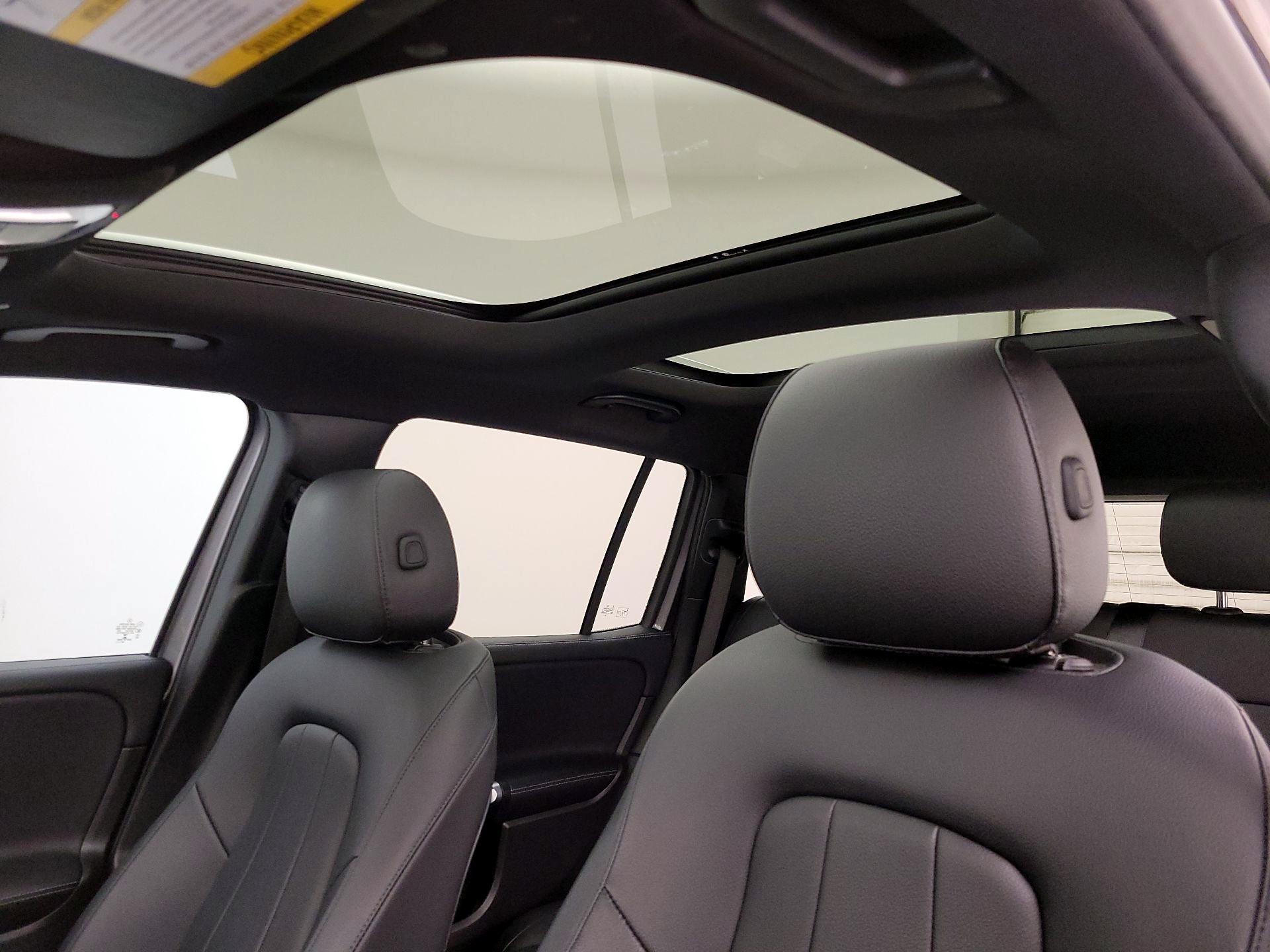 Thumbnail: 2020 Mercedes-Benz GLB - 19