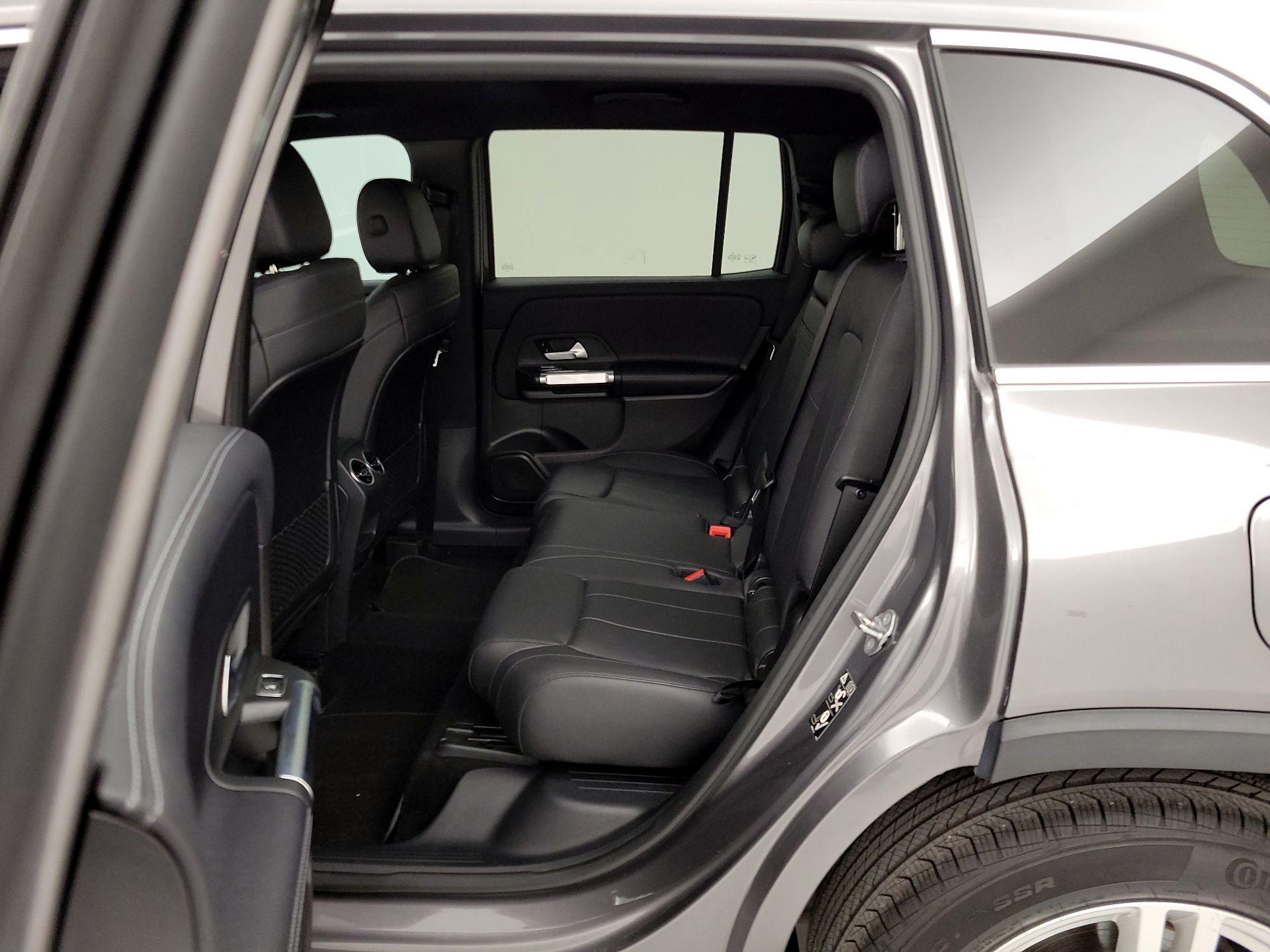 Thumbnail: 2020 Mercedes-Benz GLB - 20