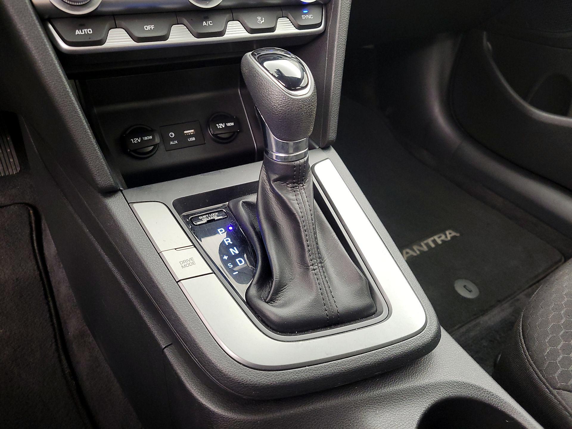 Thumbnail: 2020 Hyundai Elantra - 15