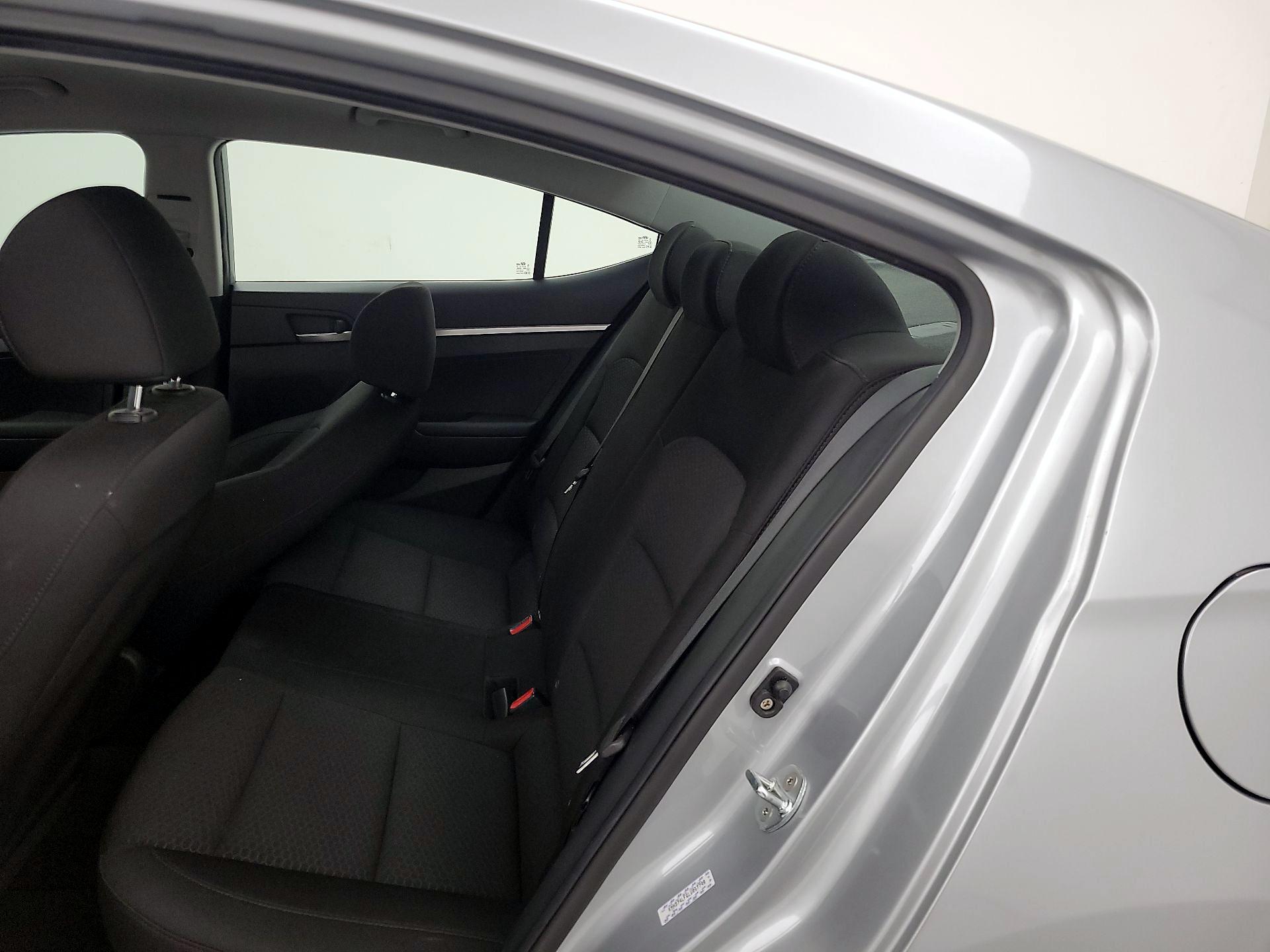 Thumbnail: 2020 Hyundai Elantra - 17