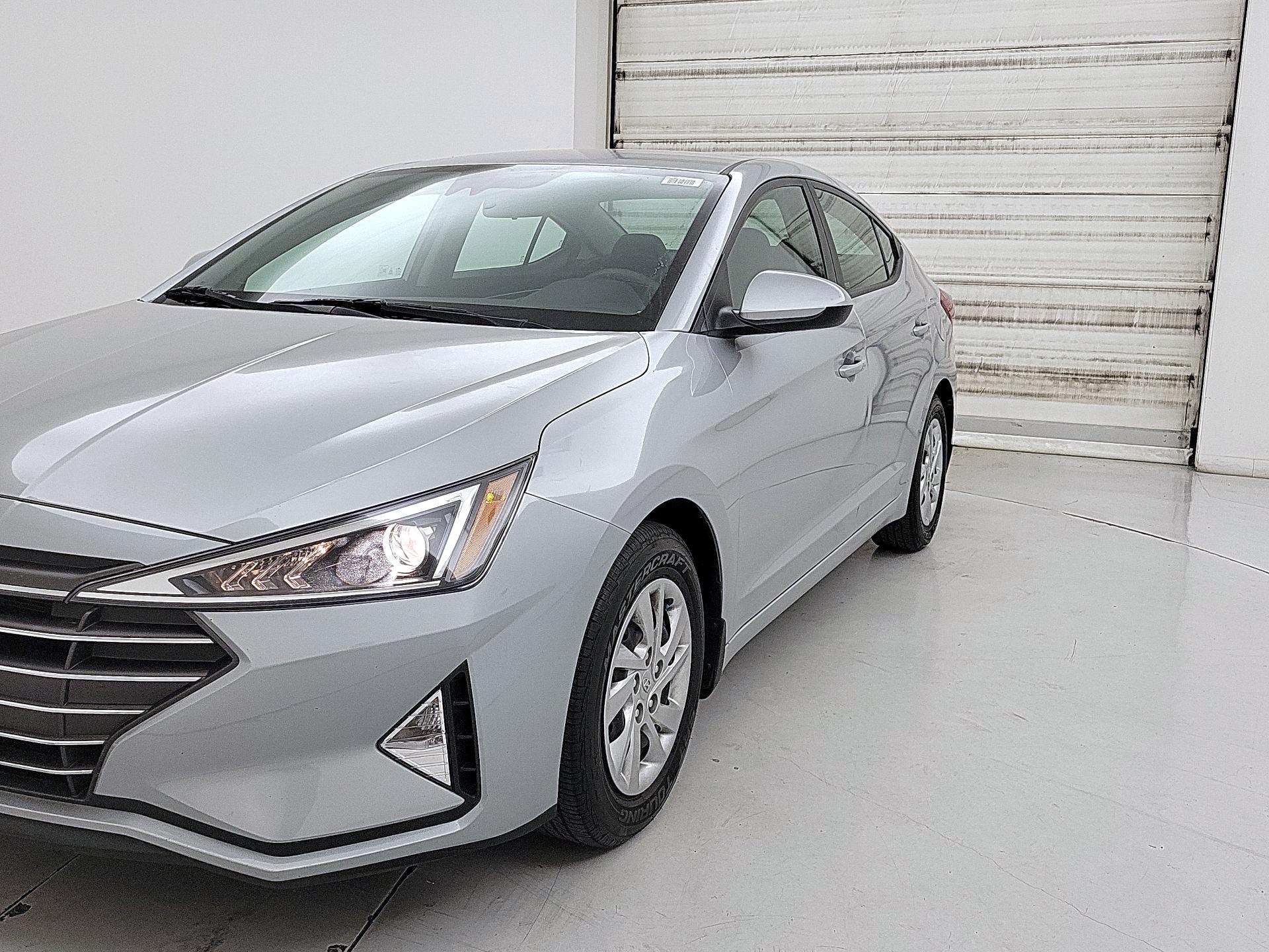 Thumbnail: 2020 Hyundai Elantra - 3