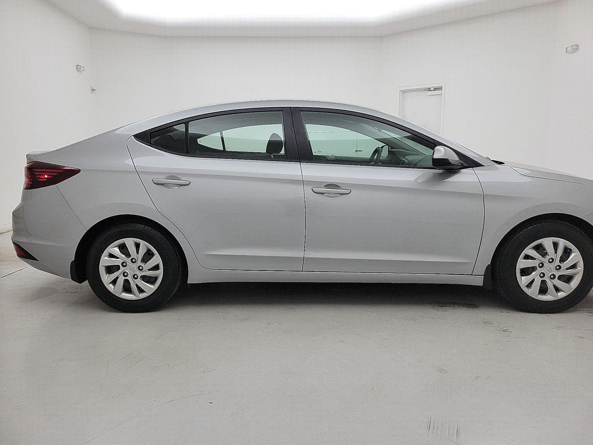 Thumbnail: 2020 Hyundai Elantra - 4