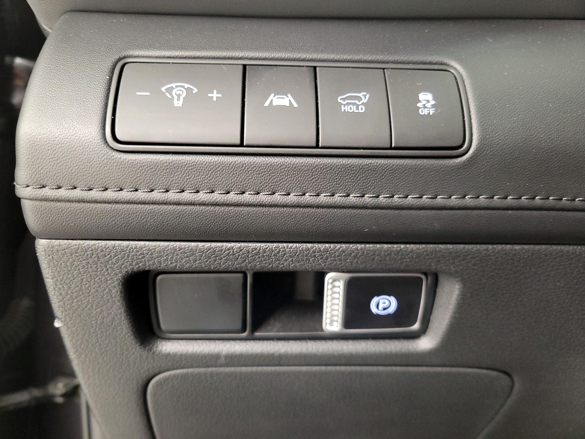 Thumbnail: 2023 Hyundai Santa Fe - 13