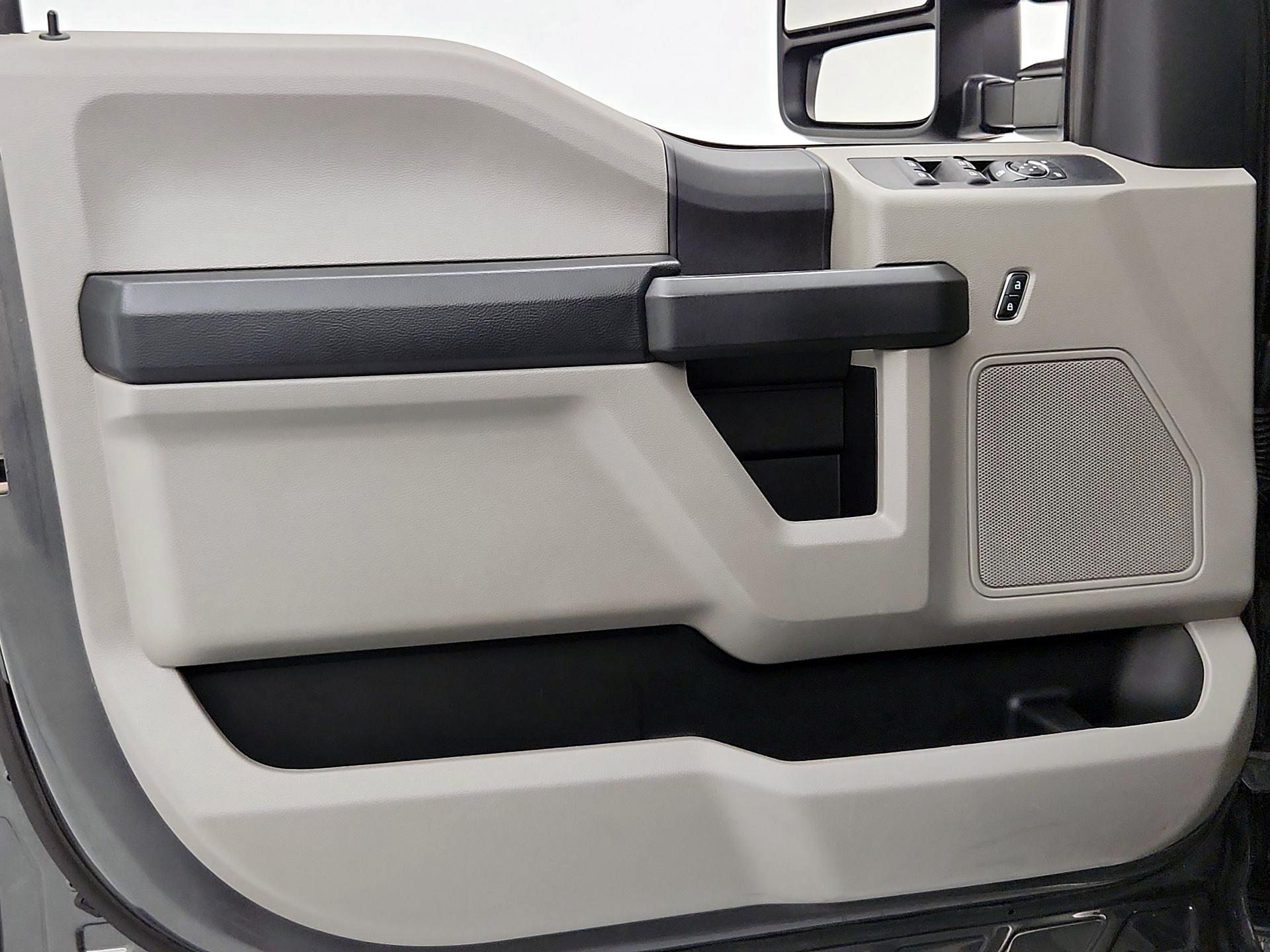 Thumbnail: 2020 Ford F-250 - 12