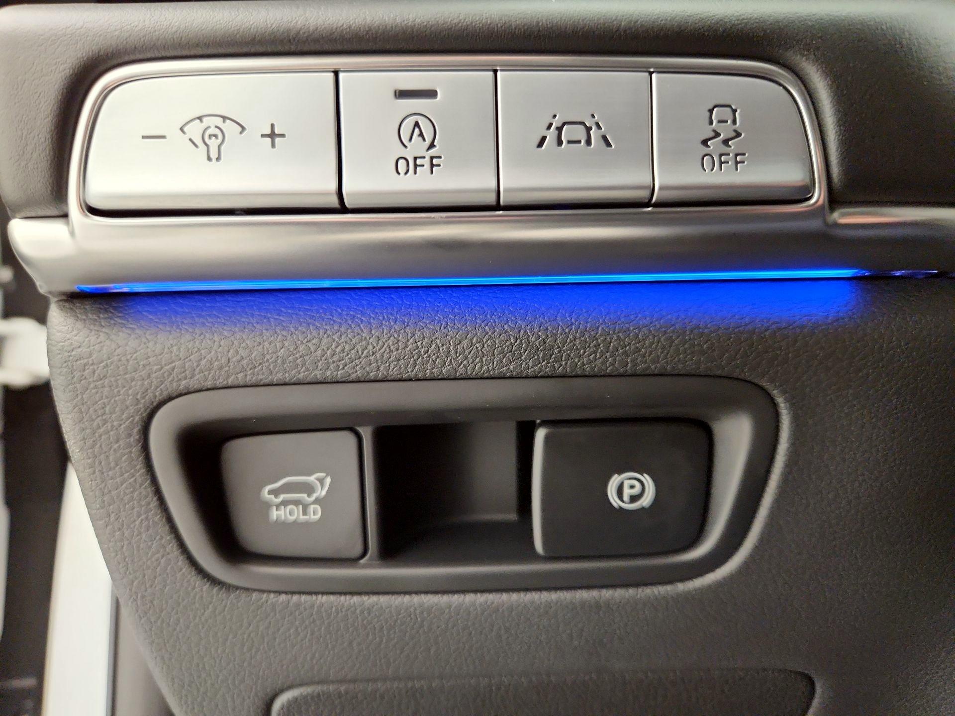 Thumbnail: 2021 Genesis GV80 - 13