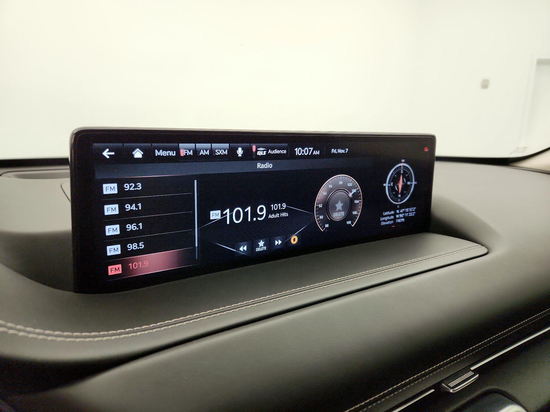 Thumbnail: 2021 Genesis GV80 - 16