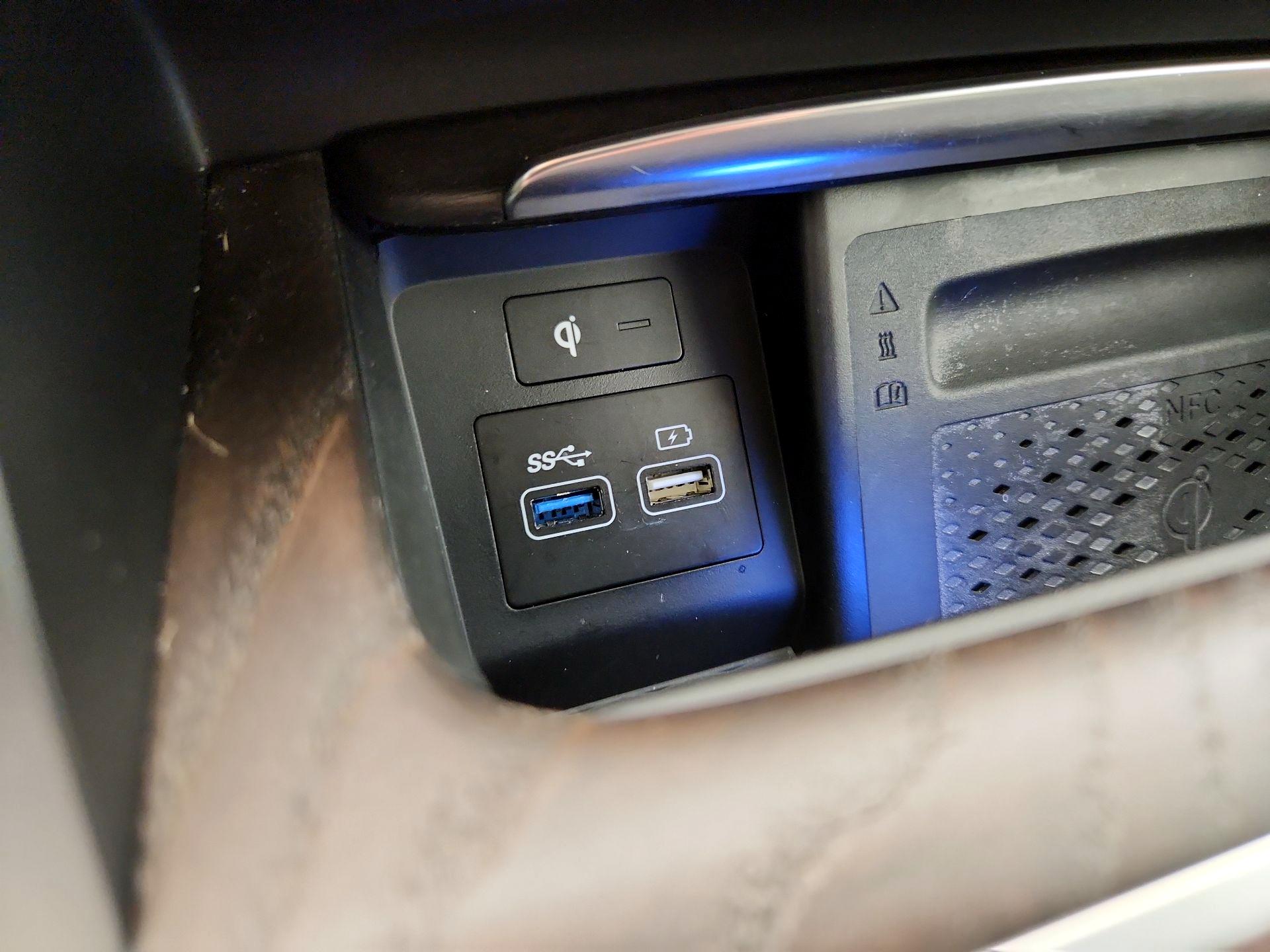 Thumbnail: 2021 Genesis GV80 - 19