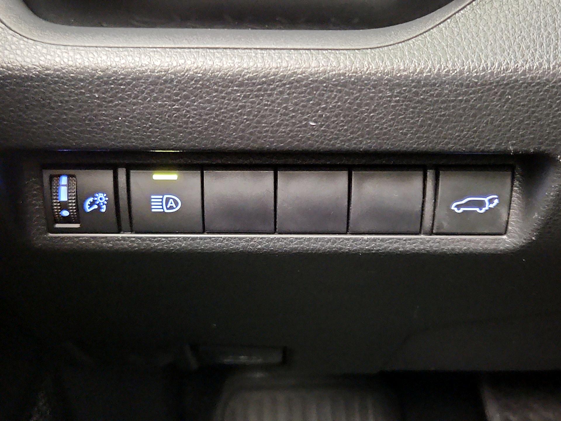 Thumbnail: 2019 Toyota RAV4 - 13