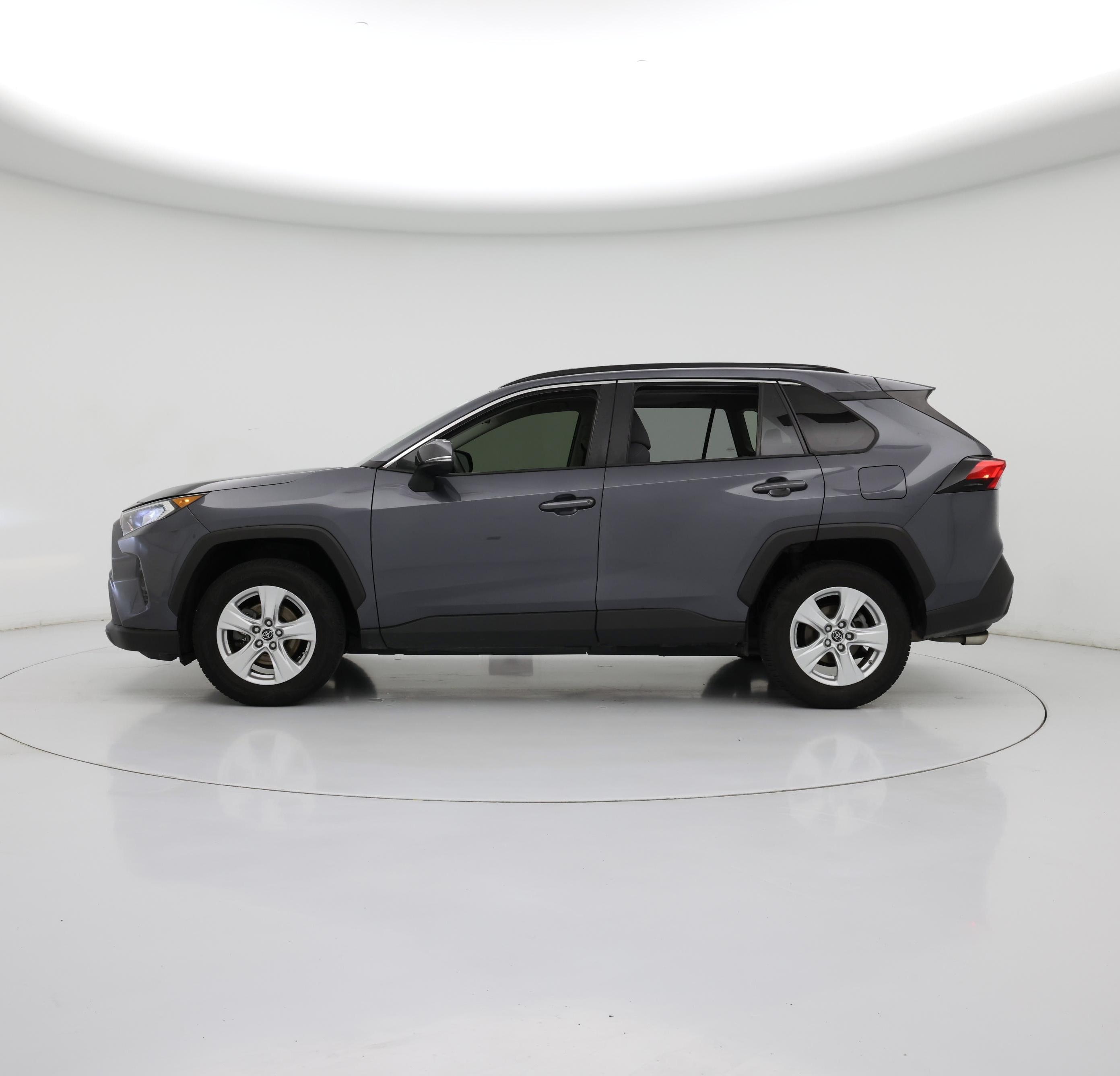 Thumbnail: 2019 Toyota RAV4 - 3
