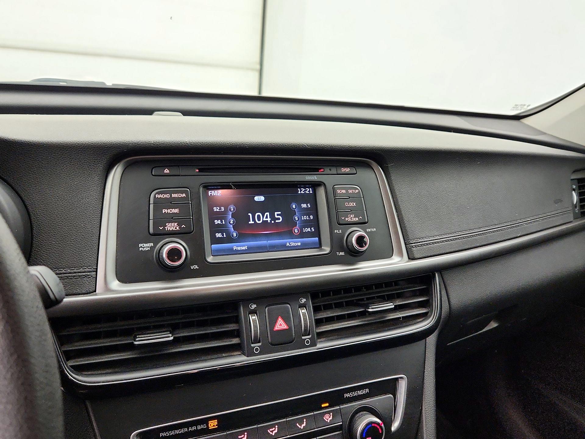 Thumbnail: 2017 Kia Optima - 15