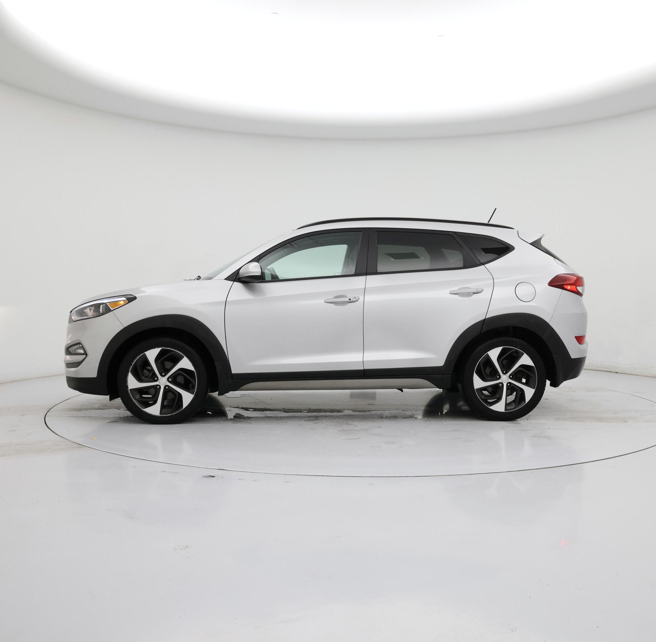 Thumbnail: 2017 Hyundai Tucson - 3