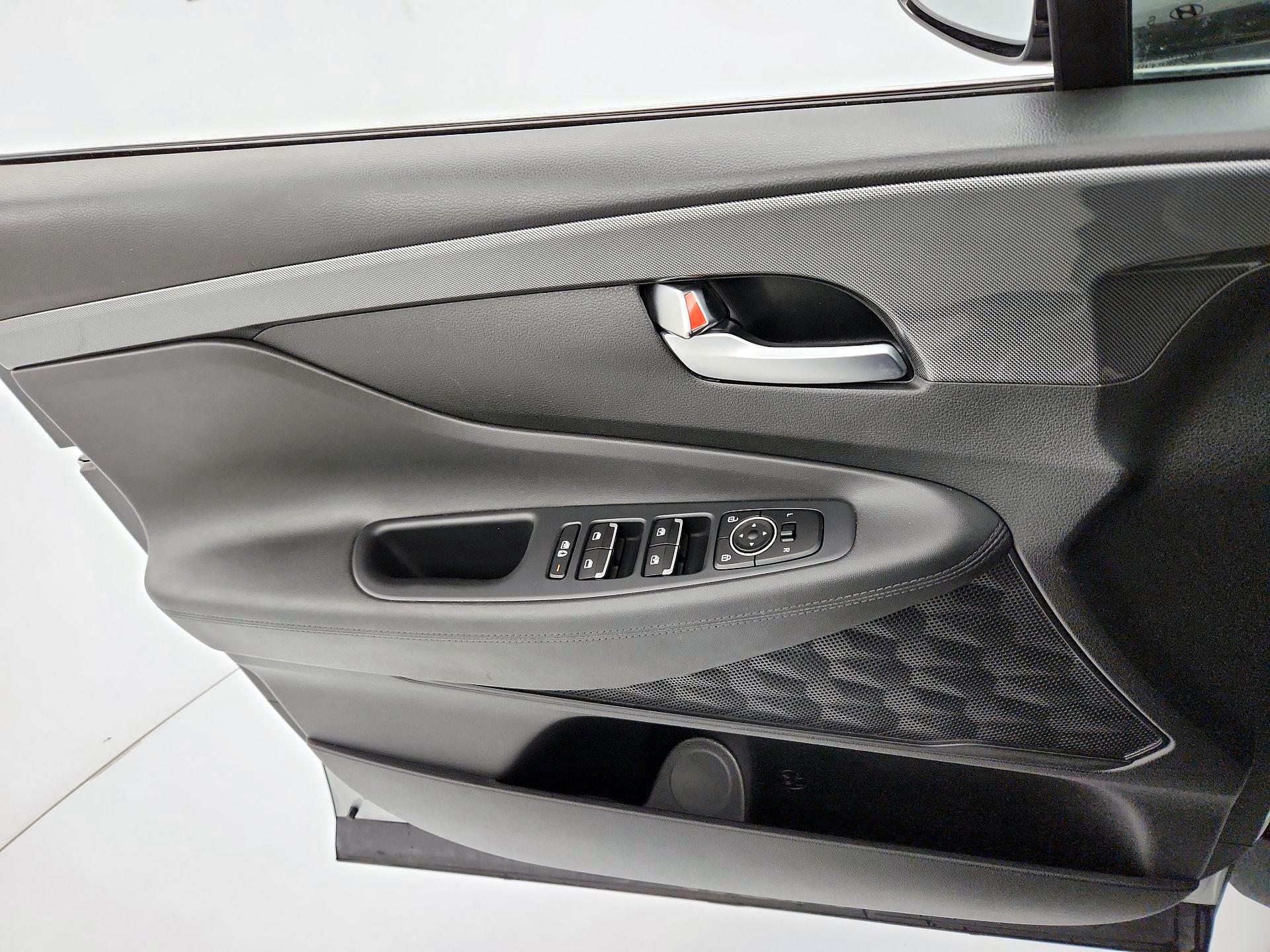 Thumbnail: 2023 Hyundai Santa Fe - 12