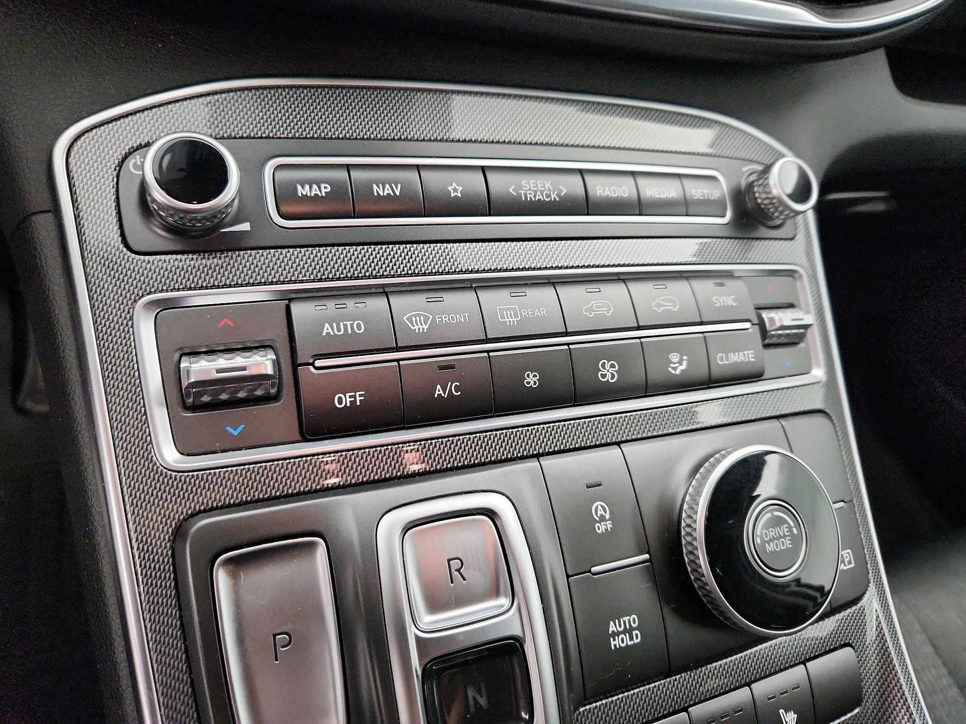 Thumbnail: 2023 Hyundai Santa Fe - 17