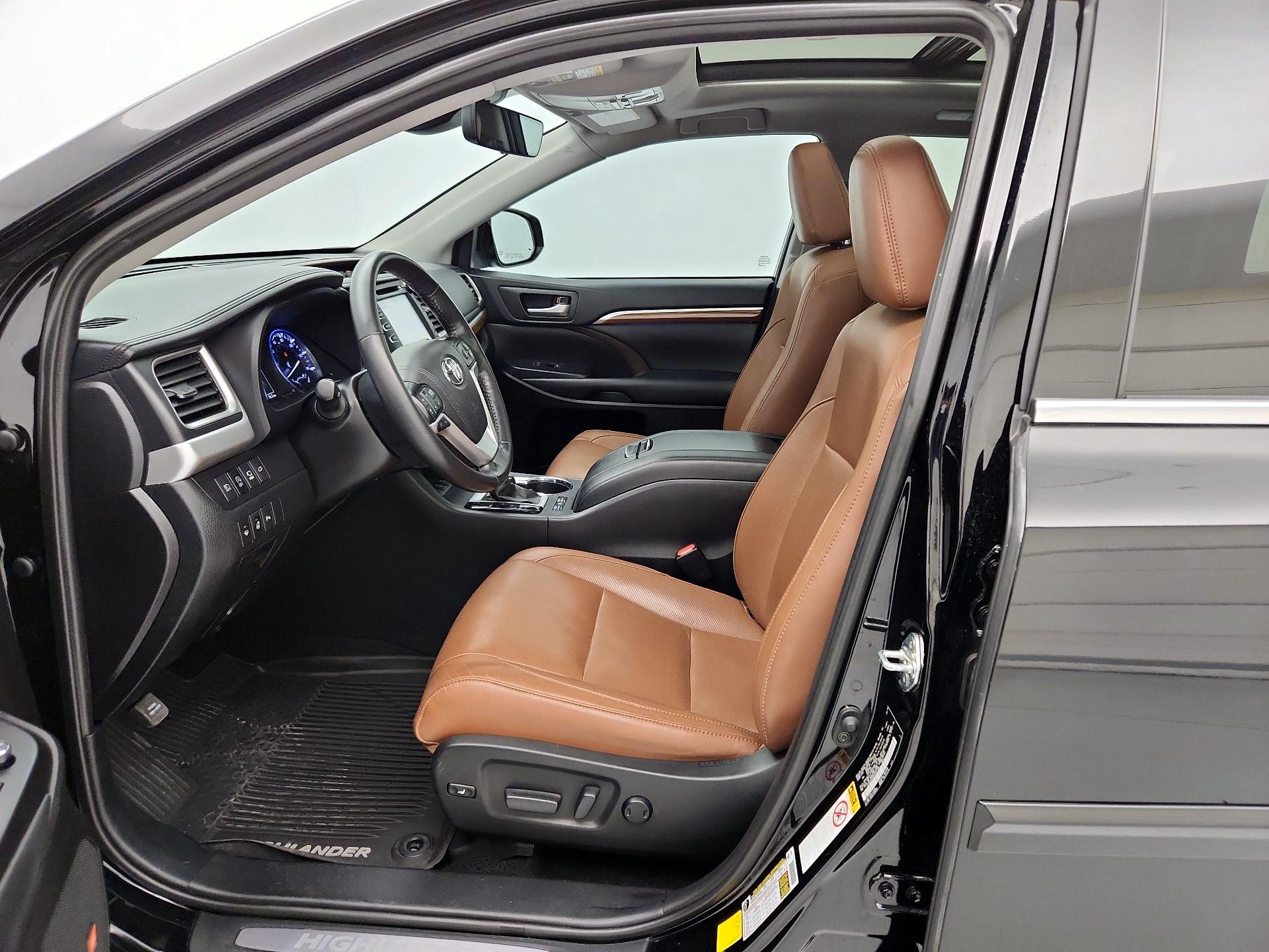 Thumbnail: 2019 Toyota Highlander - 11