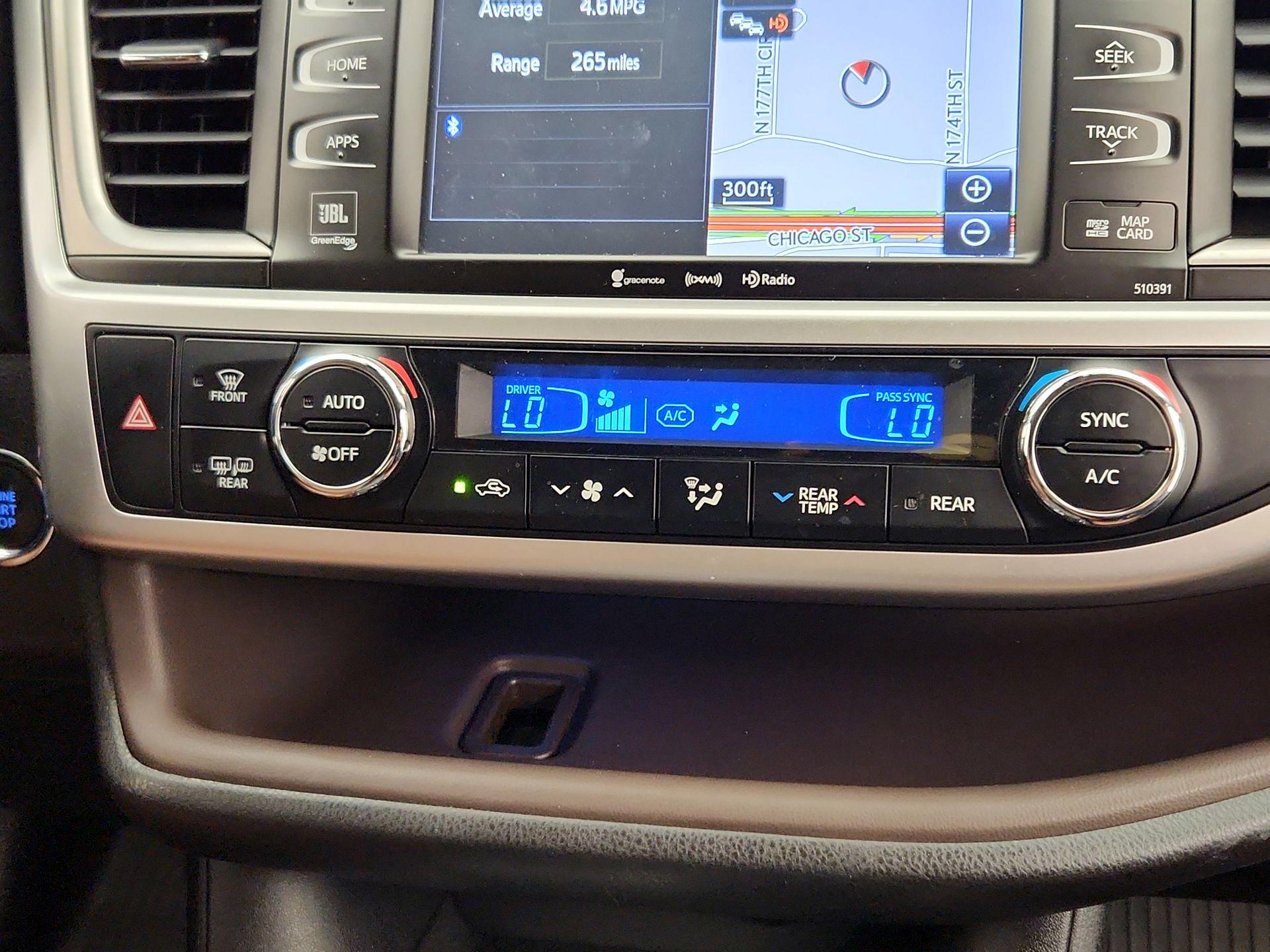 Thumbnail: 2019 Toyota Highlander - 17