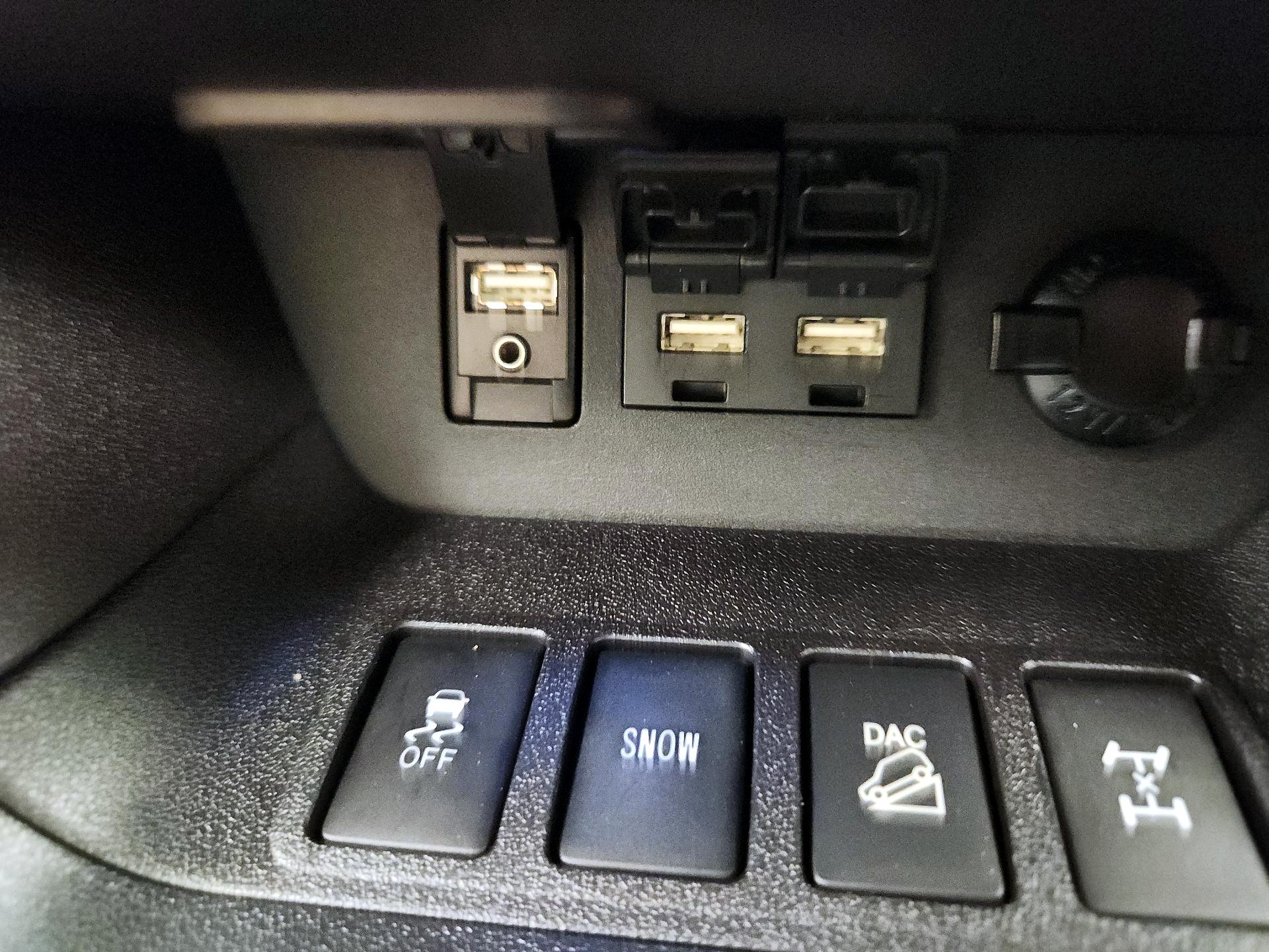 Thumbnail: 2019 Toyota Highlander - 19