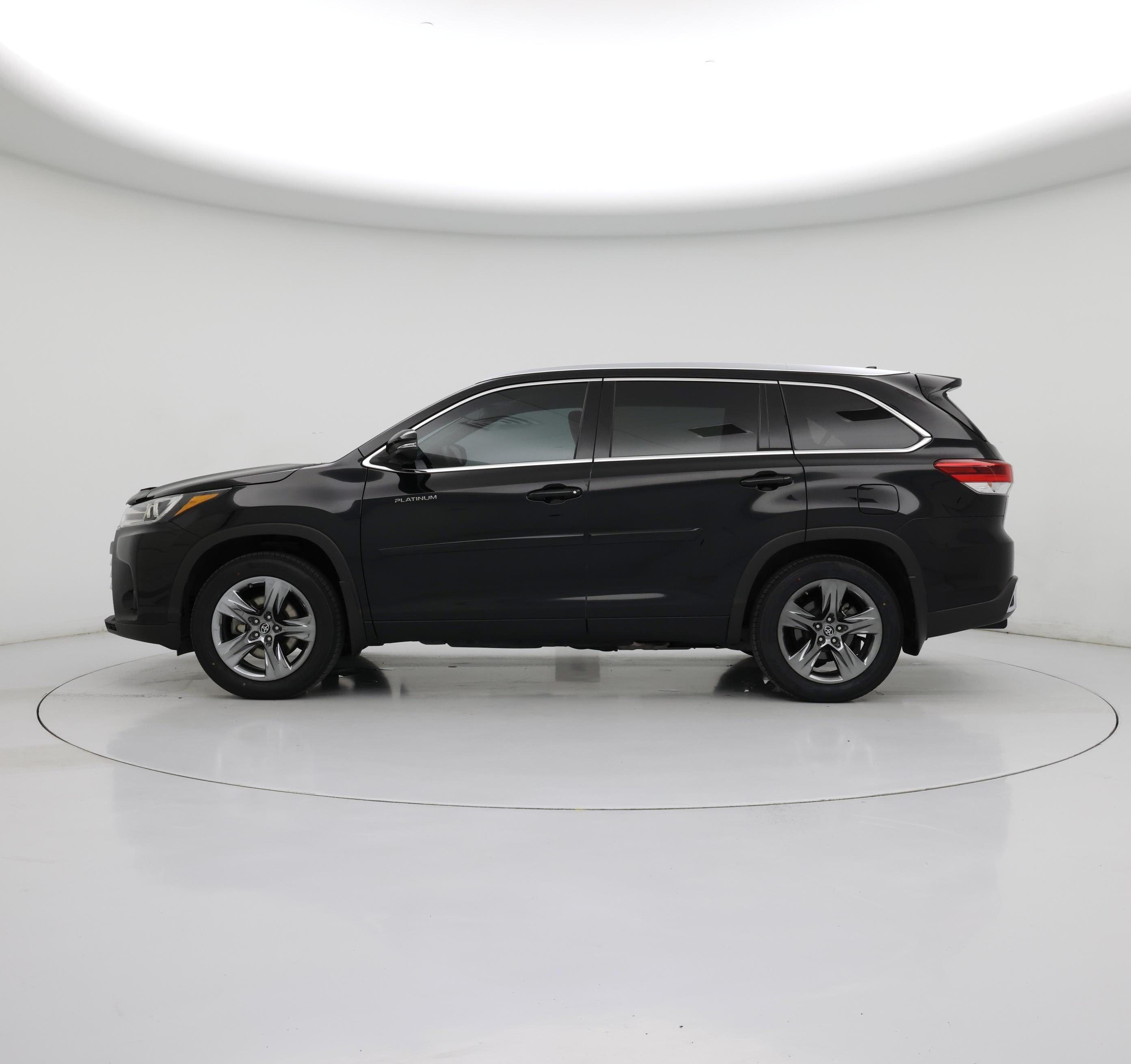 Thumbnail: 2019 Toyota Highlander - 3