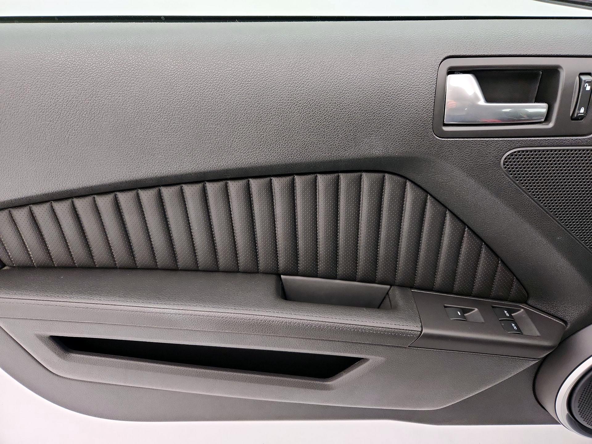 Thumbnail: 2014 Ford Mustang - 12