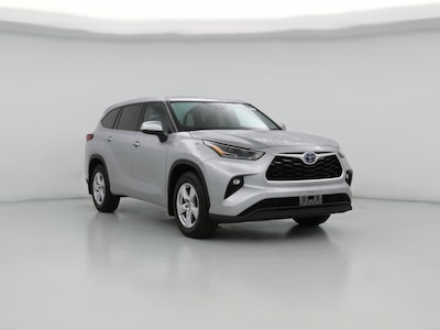 Silver 2021 Toyota Highlander Hybrid LE