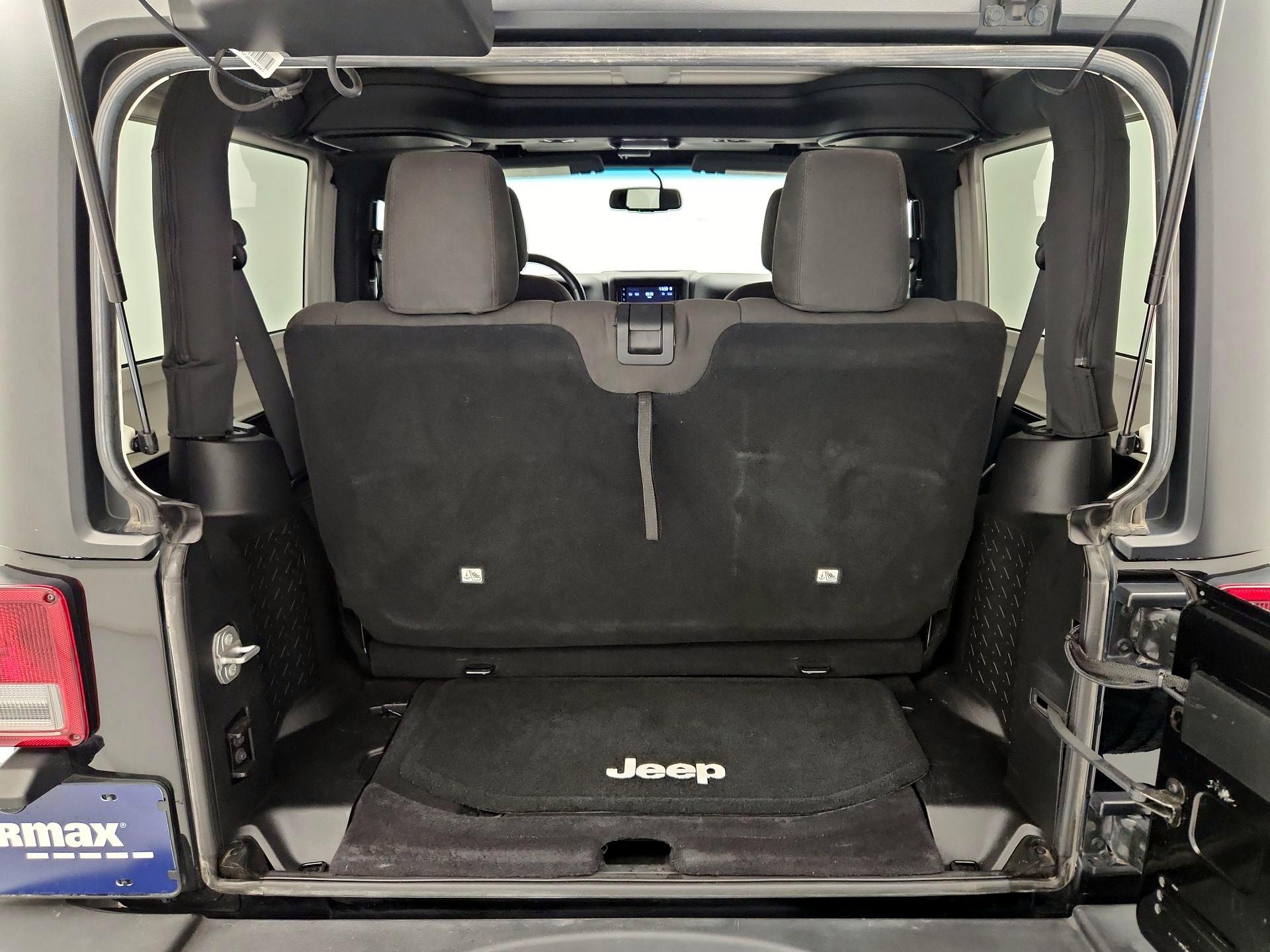 Thumbnail: 2017 Jeep Wrangler - 18