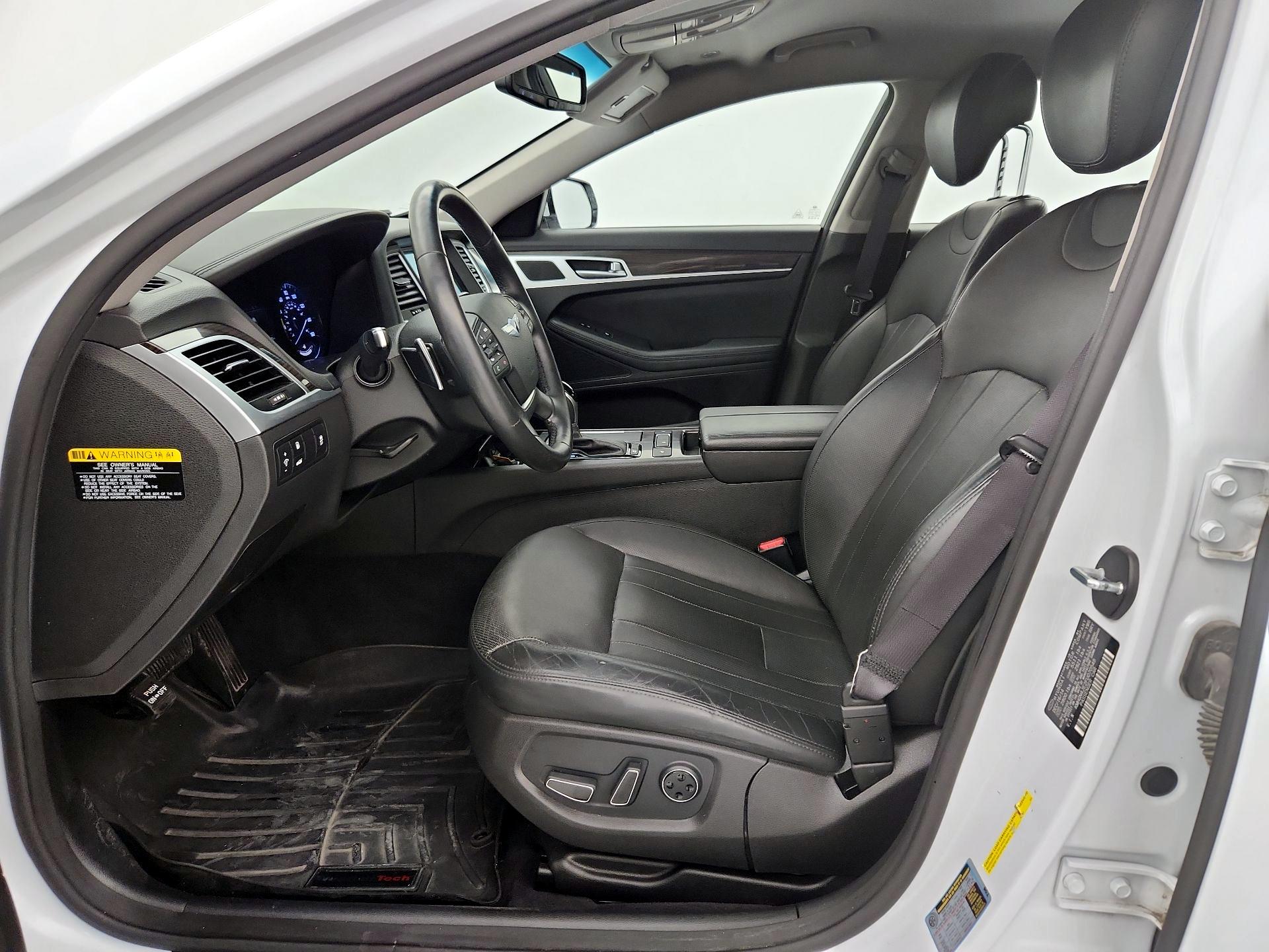 Thumbnail: 2015 Hyundai Genesis - 11