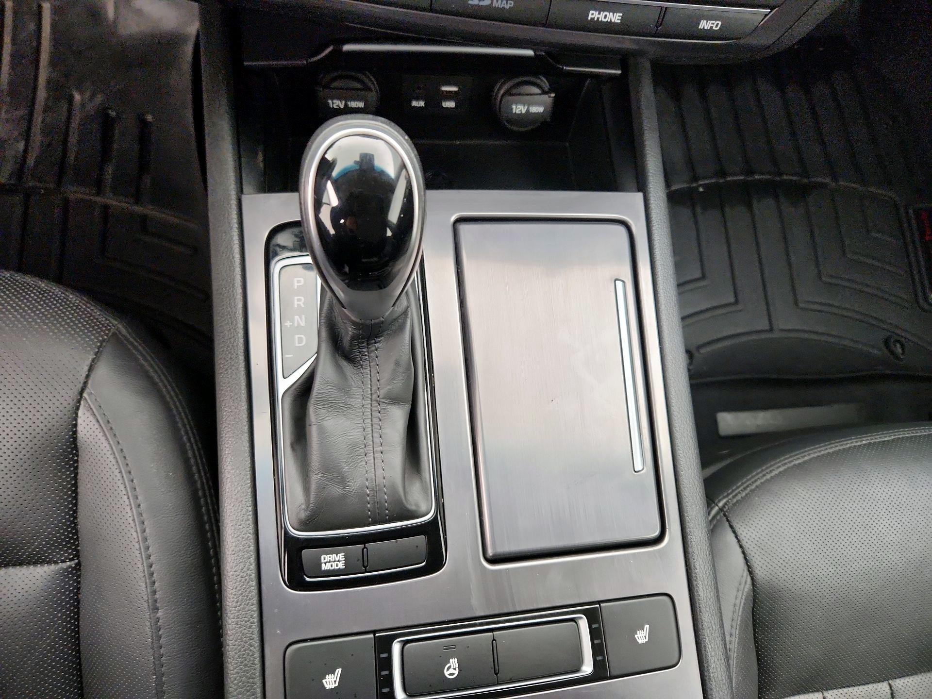 Thumbnail: 2015 Hyundai Genesis - 18