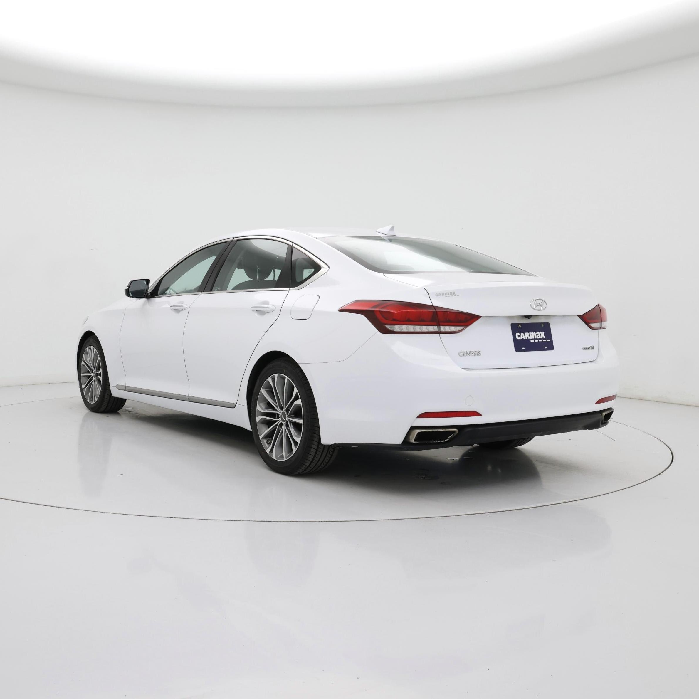 Thumbnail: 2015 Hyundai Genesis - 2