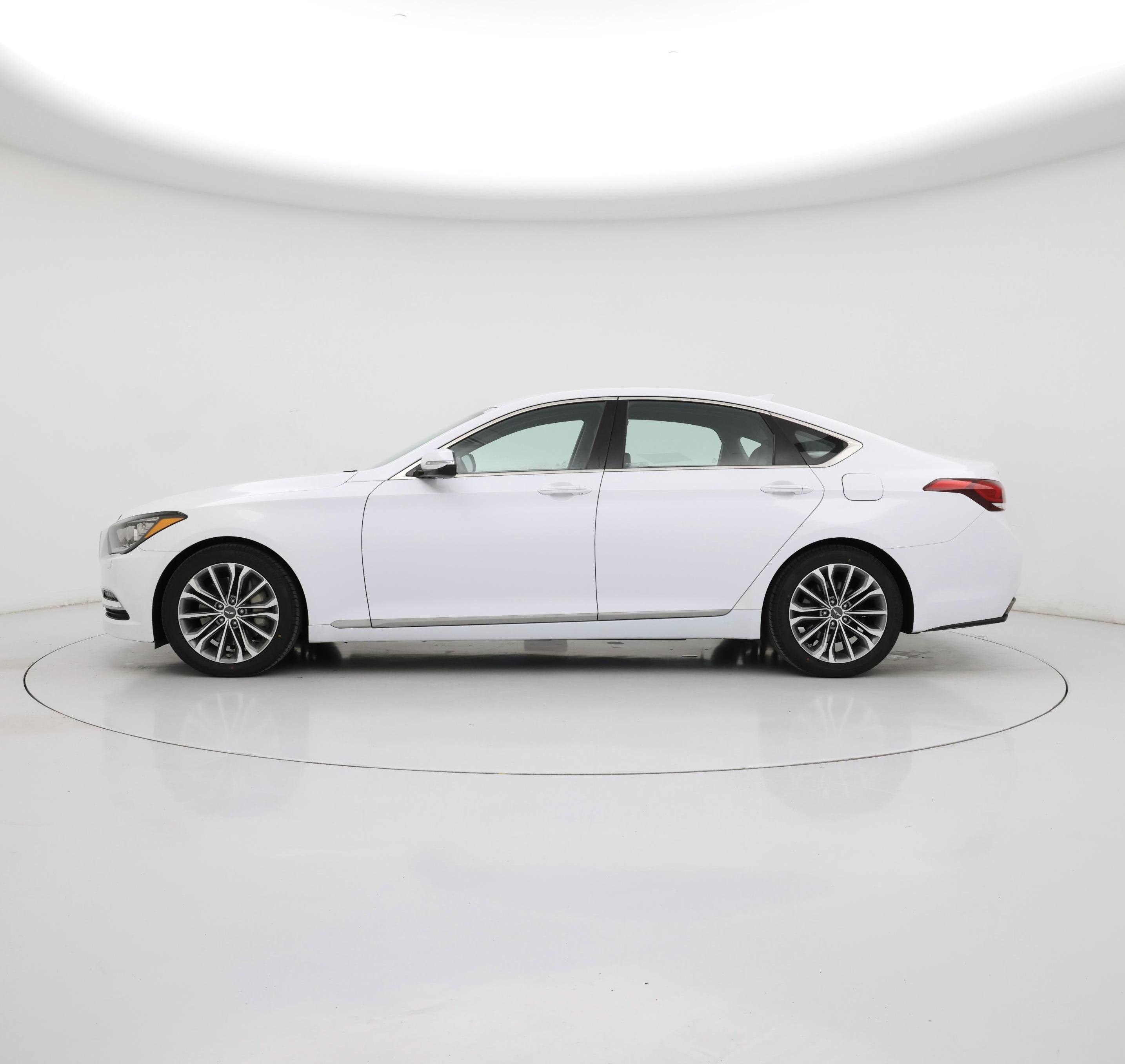 Thumbnail: 2015 Hyundai Genesis - 3