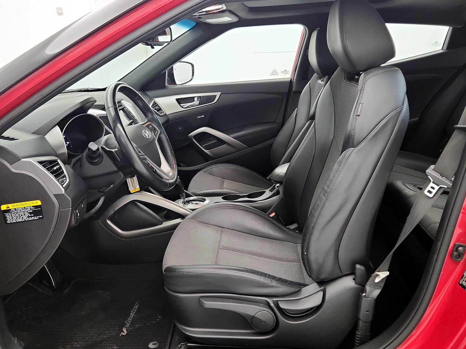 Thumbnail: 2016 Hyundai Veloster - 11