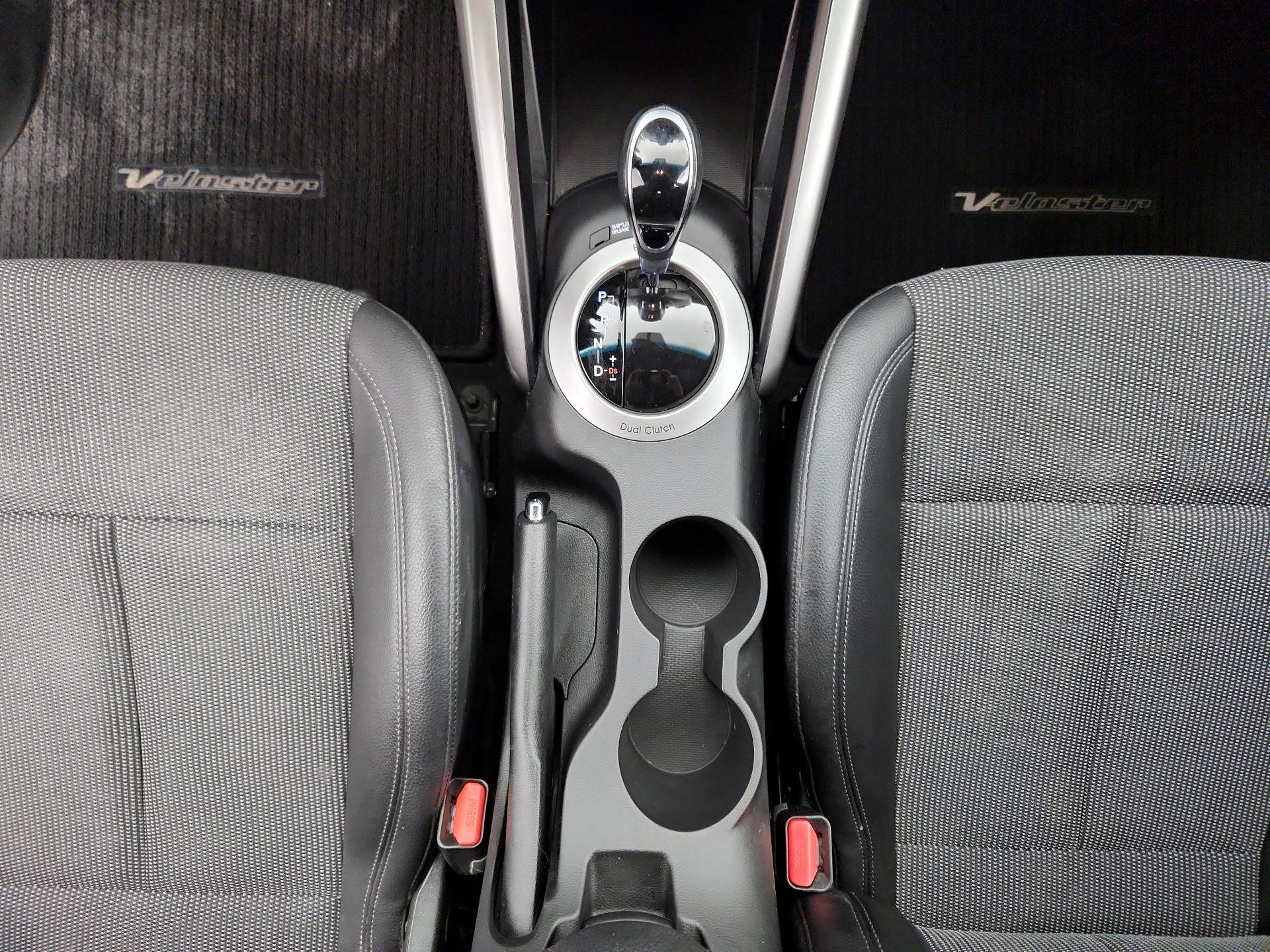 Thumbnail: 2016 Hyundai Veloster - 17