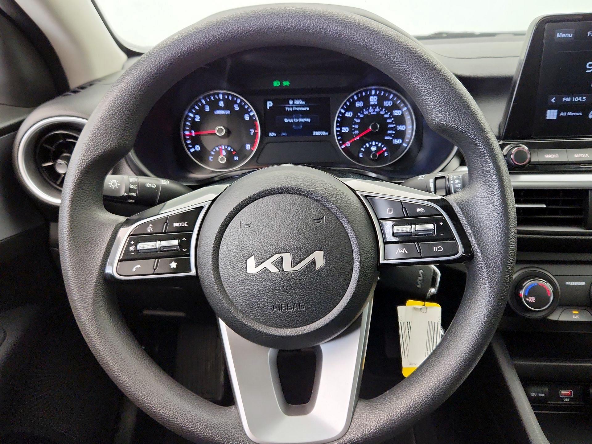 Thumbnail: 2023 Kia Forte - 10