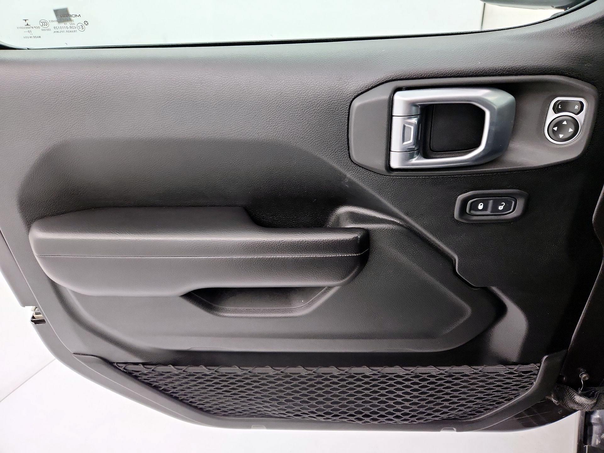 Thumbnail: 2020 Jeep Wrangler - 12