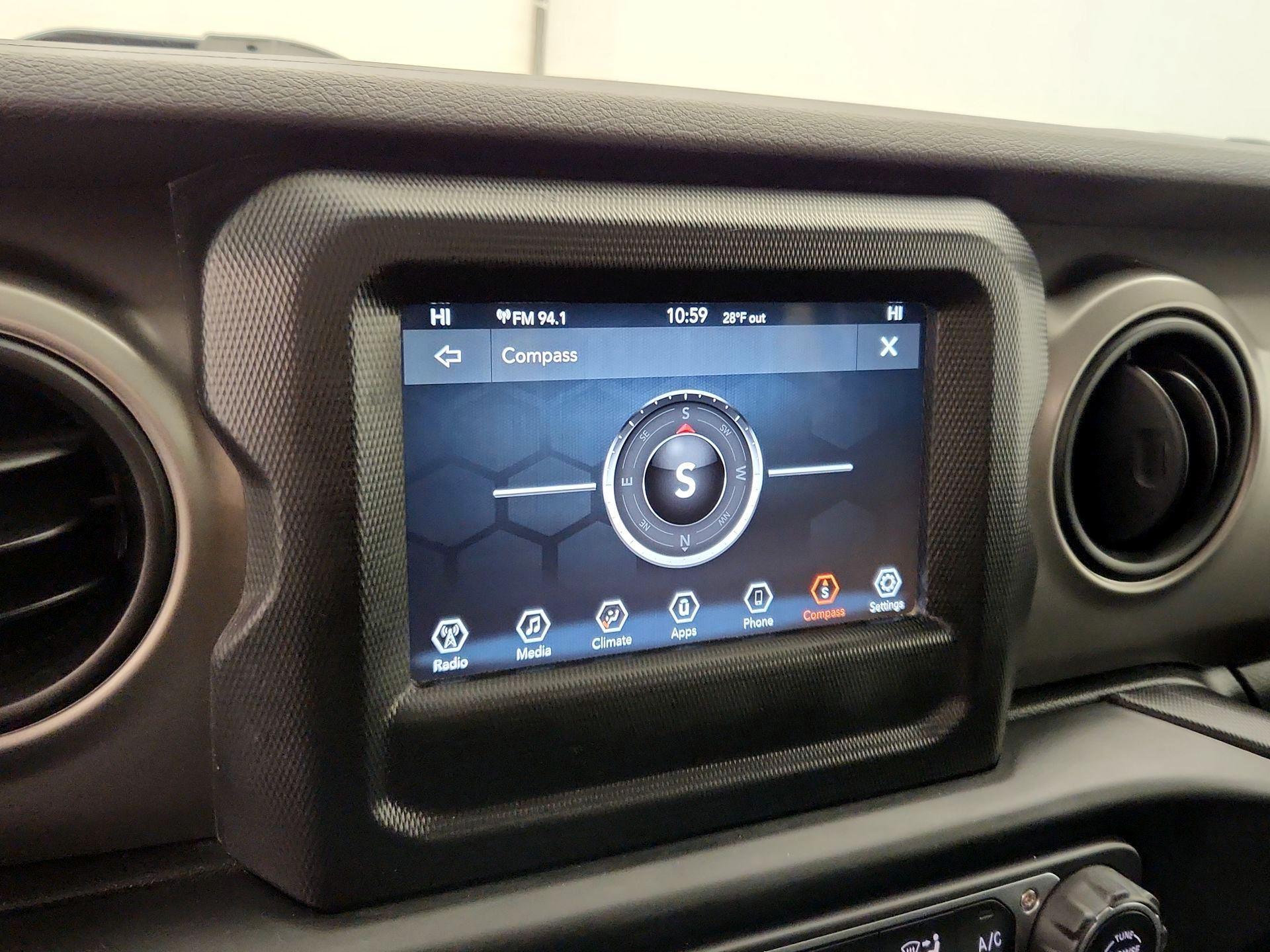 Thumbnail: 2020 Jeep Wrangler - 14